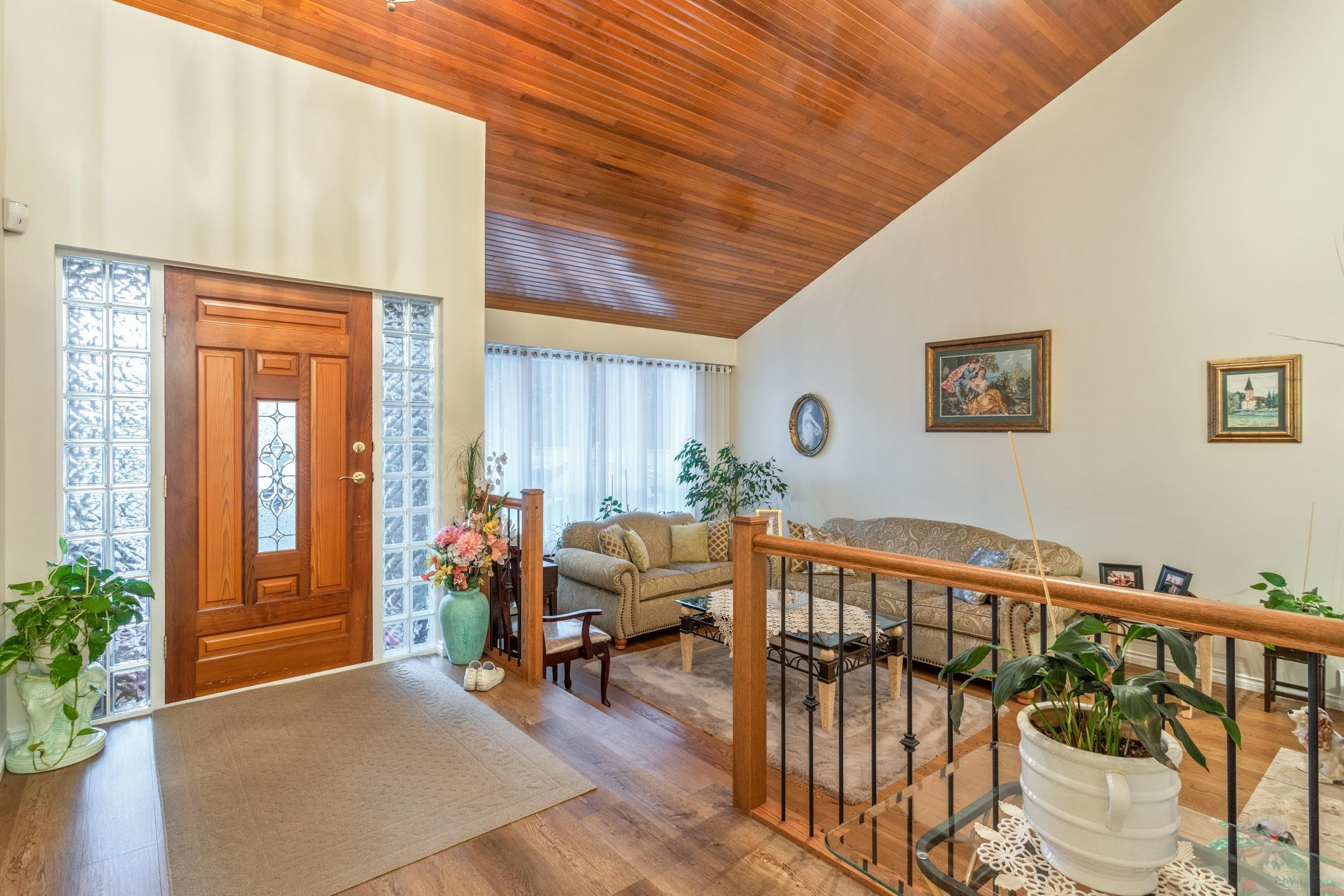 4729 Canada Way, Burnaby, BC - Indoor Photo Showing Other Room