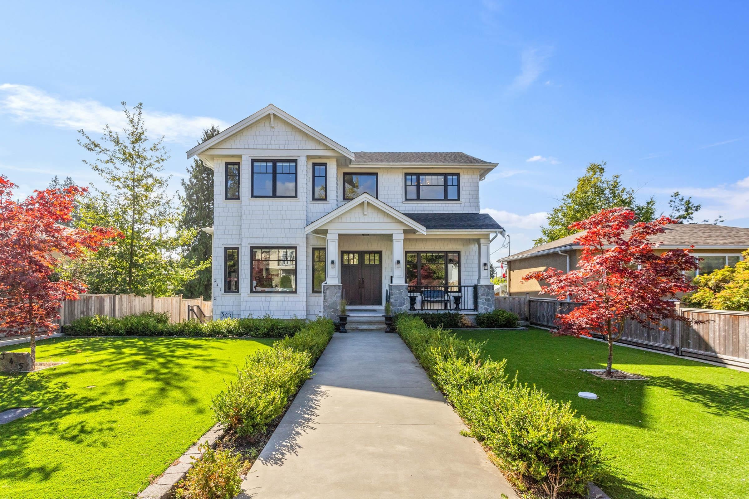345 20Th Street E, North Vancouver, BC