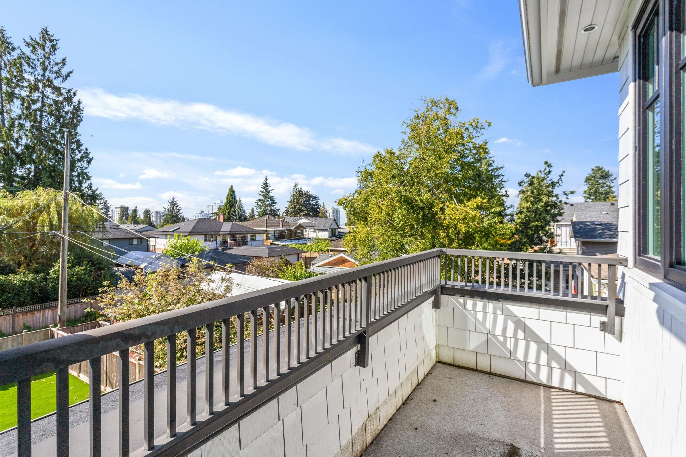 345 20Th Street E, North Vancouver, BC