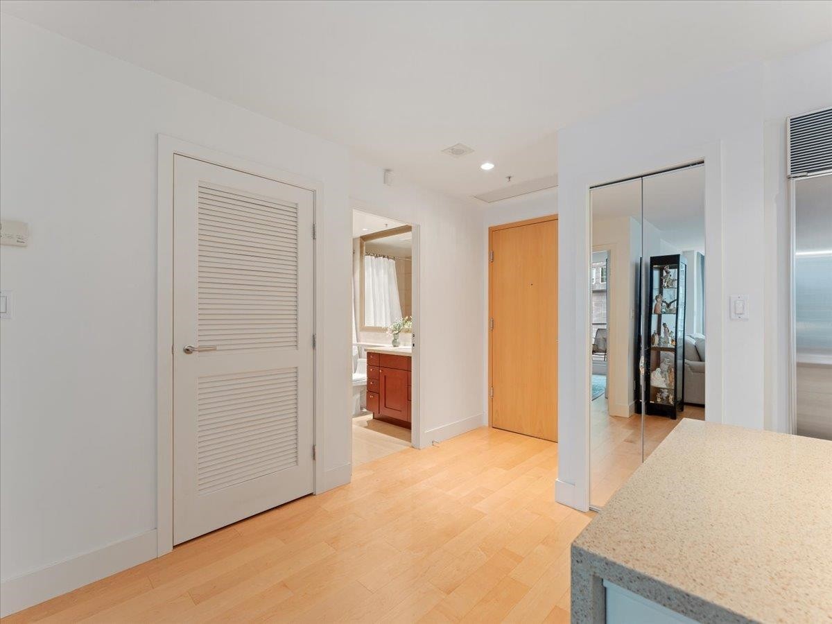 1008-590 Nicola Street, Vancouver, BC