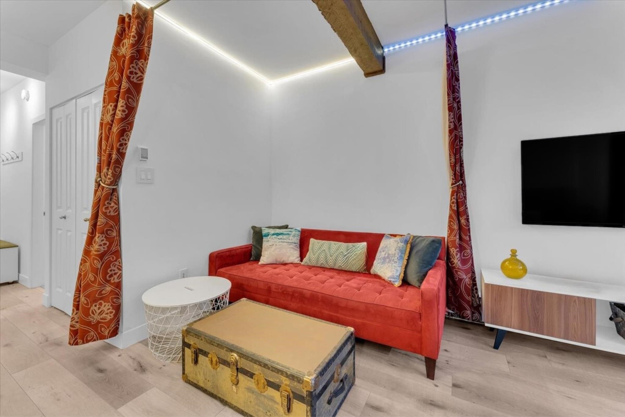 207-1655 Nelson Street, Vancouver, BC