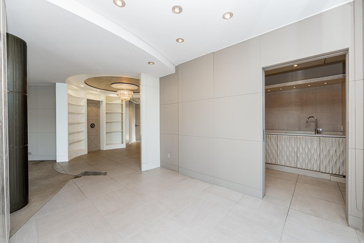 802-1888 Alberni Street, Vancouver, BC