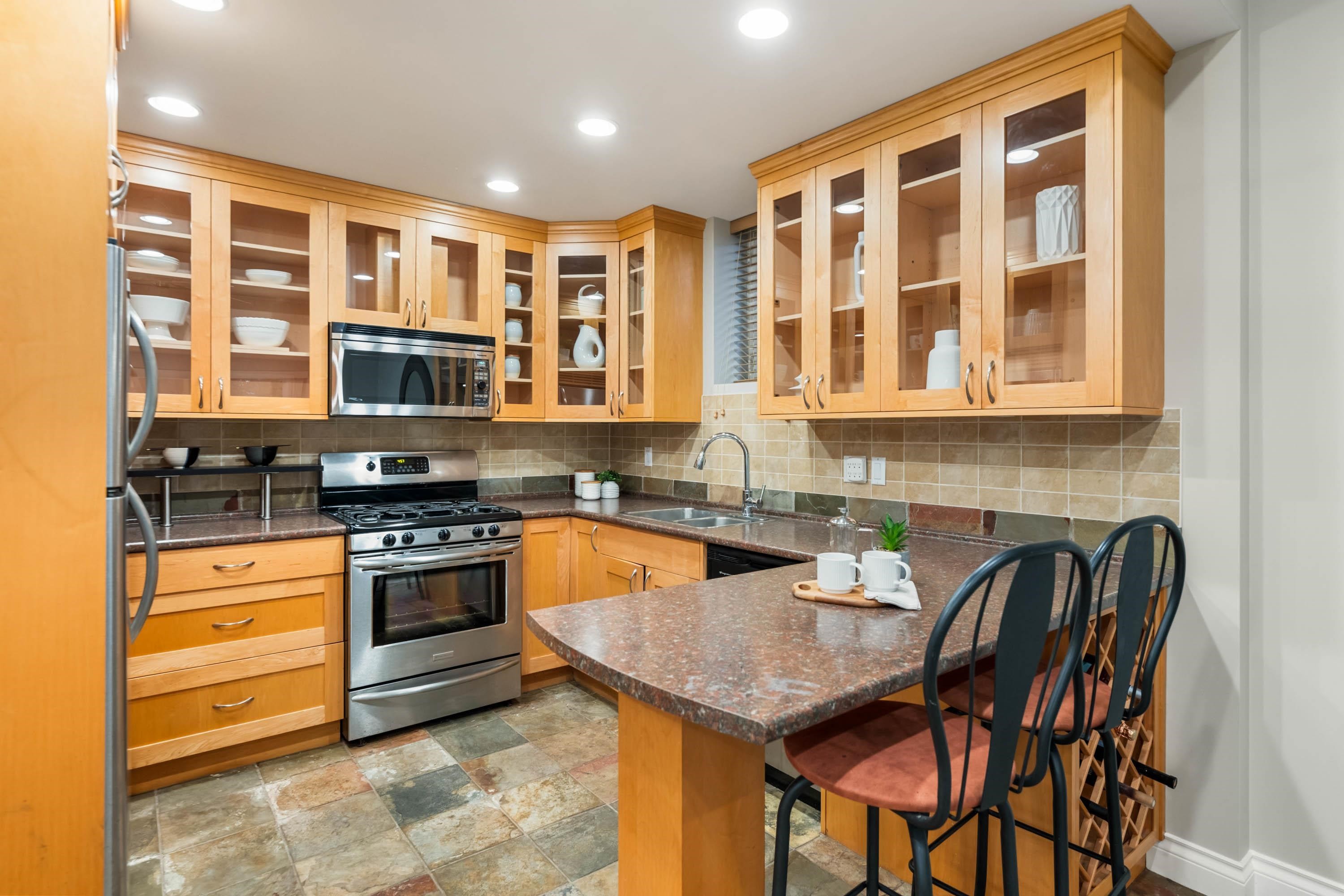 921 Baker Drive, Coquitlam, BC