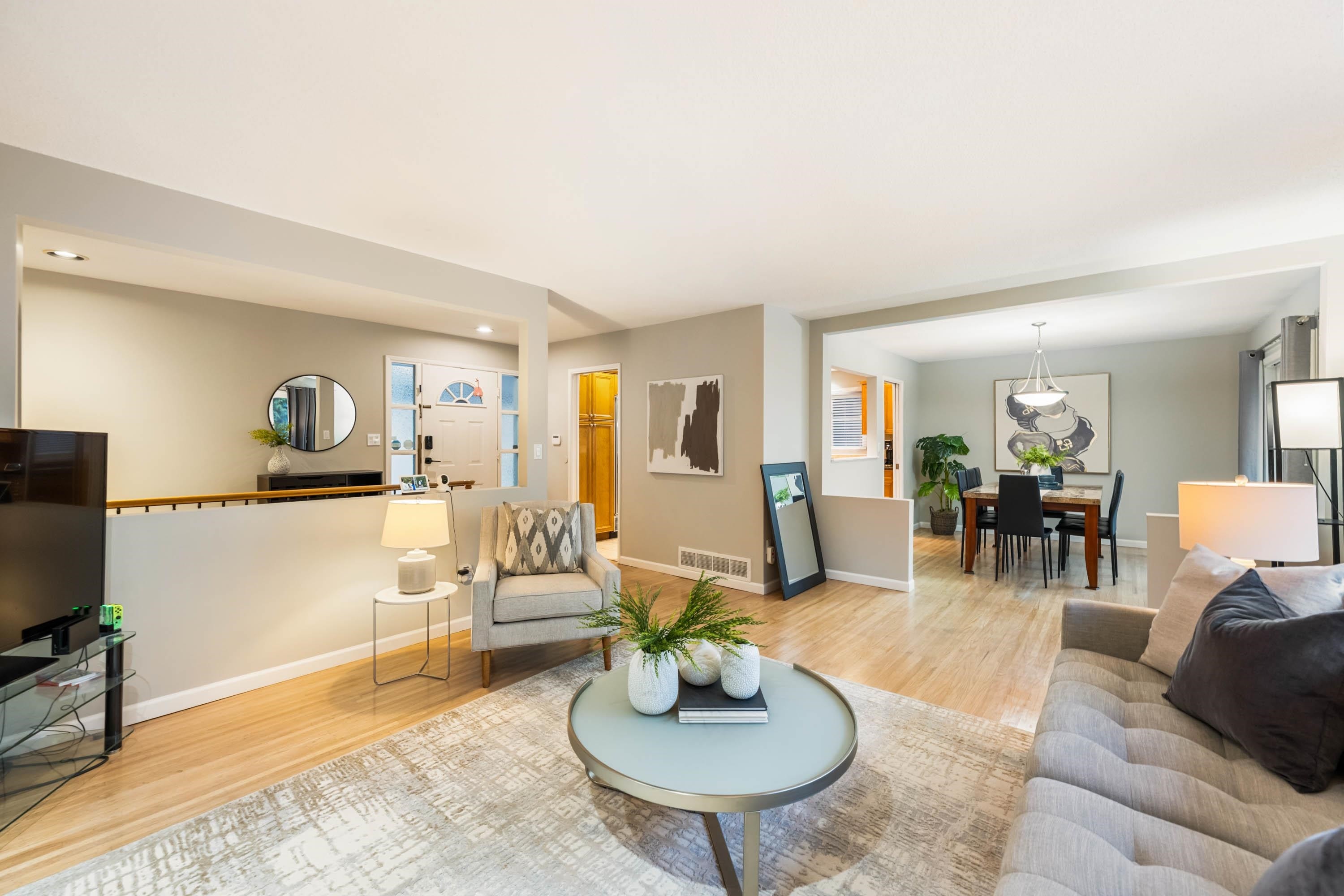 921 Baker Drive, Coquitlam, BC