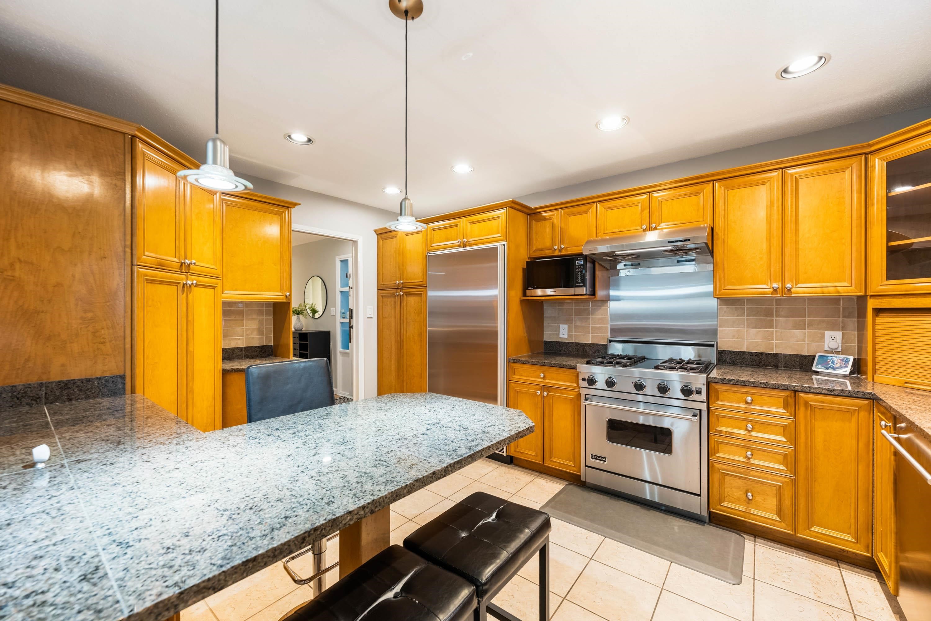 921 Baker Drive, Coquitlam, BC