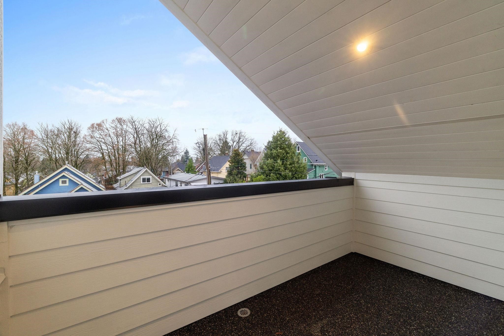 2055 4Th Avenue E, Vancouver, BC