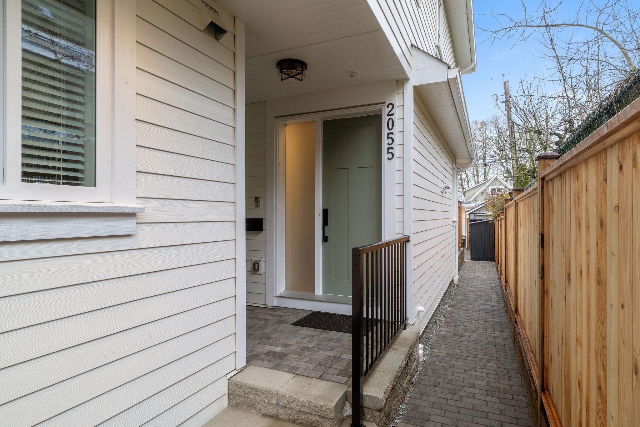 2055 4Th Avenue E, Vancouver, BC