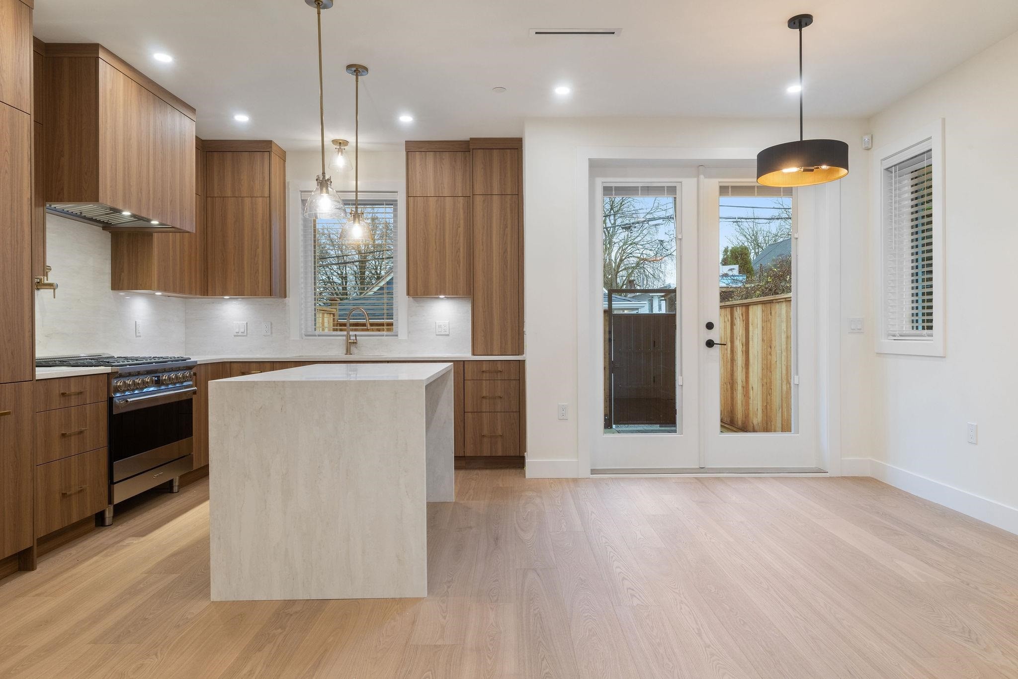 2055 4Th Avenue E, Vancouver, BC