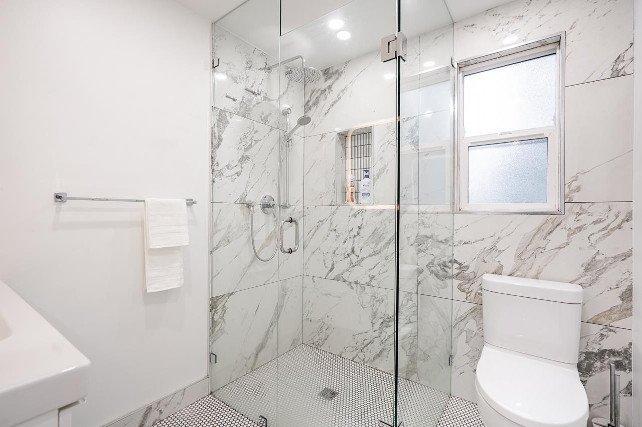 1620 Mclean Drive, Vancouver, BC