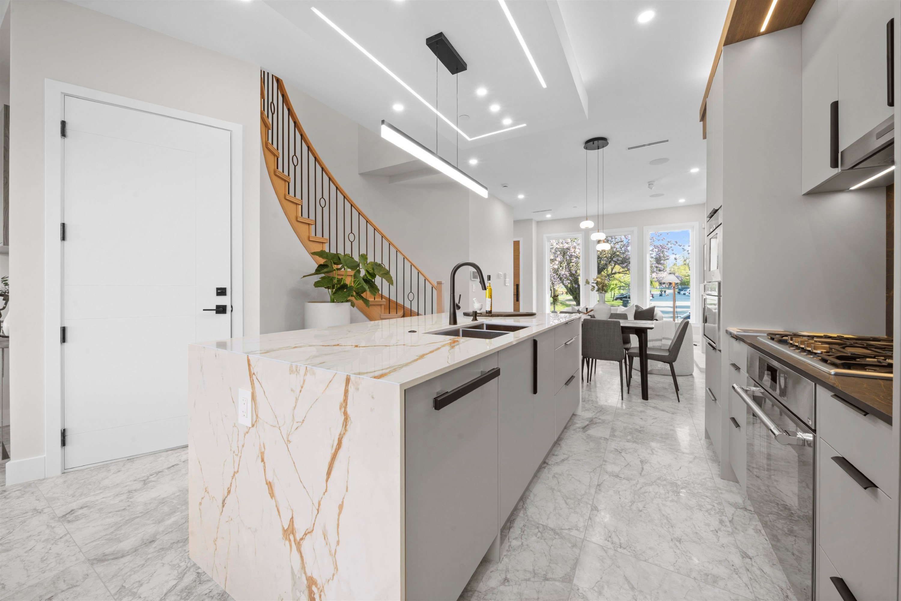 2455 10Th Avenue W, Vancouver, BC