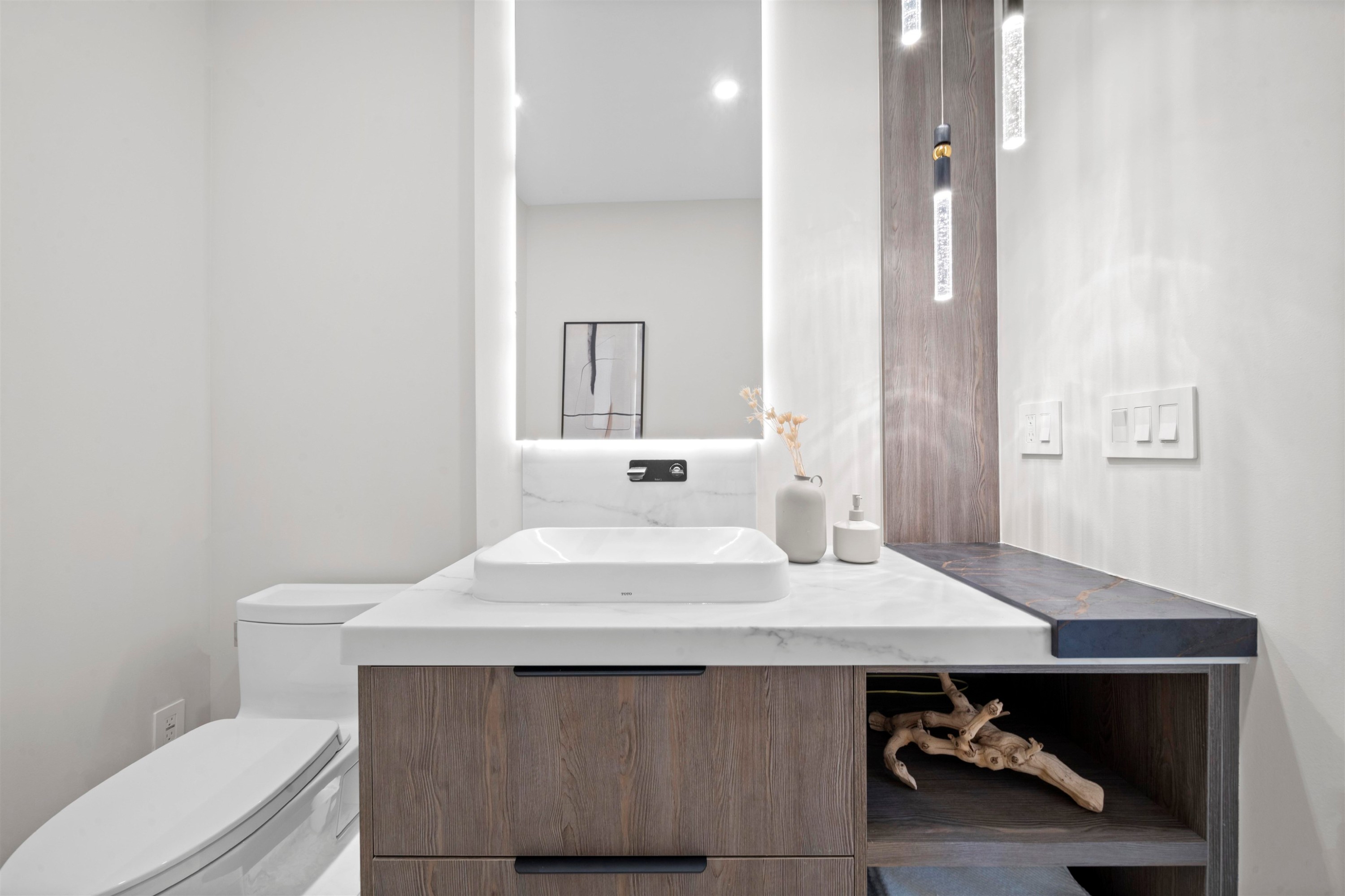 2455 10Th Avenue W, Vancouver, BC