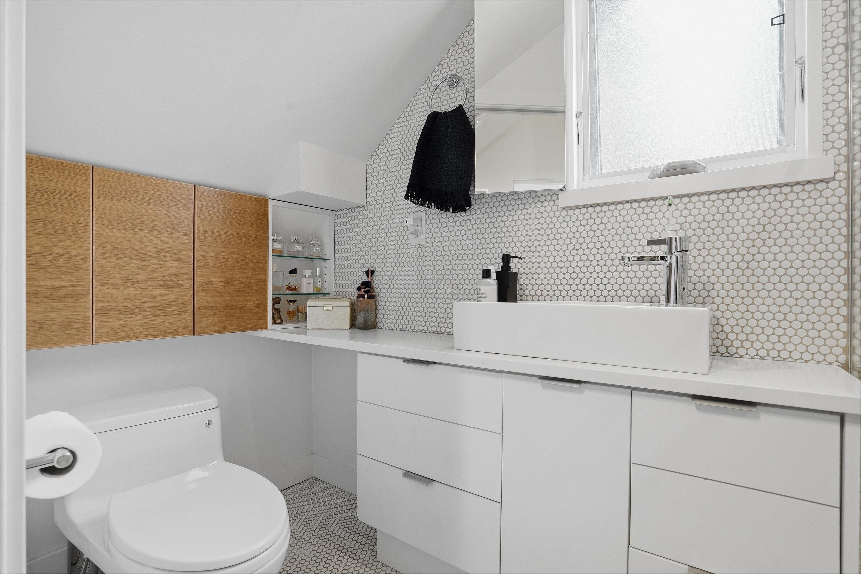 73 27Th Avenue E, Vancouver, BC