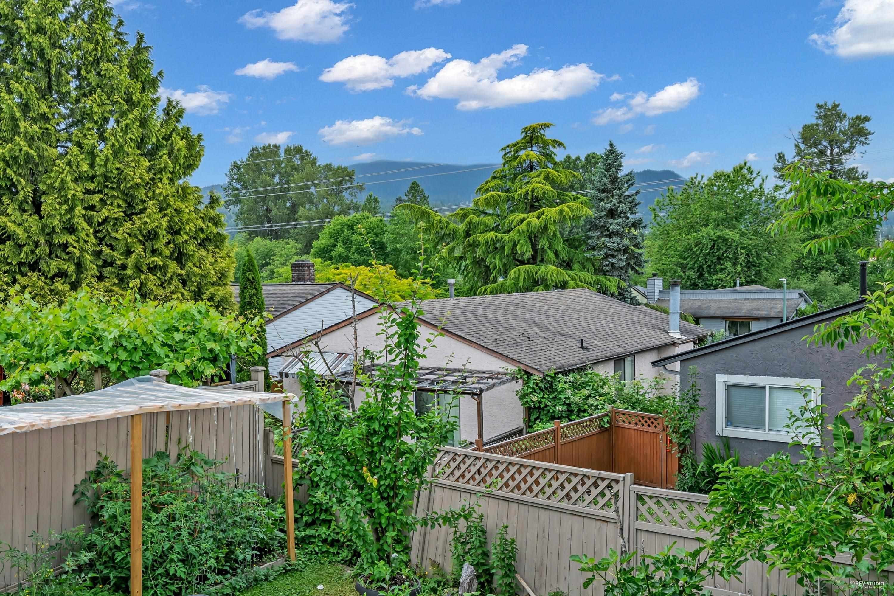 1112 Hansard Crescent, Coquitlam, BC