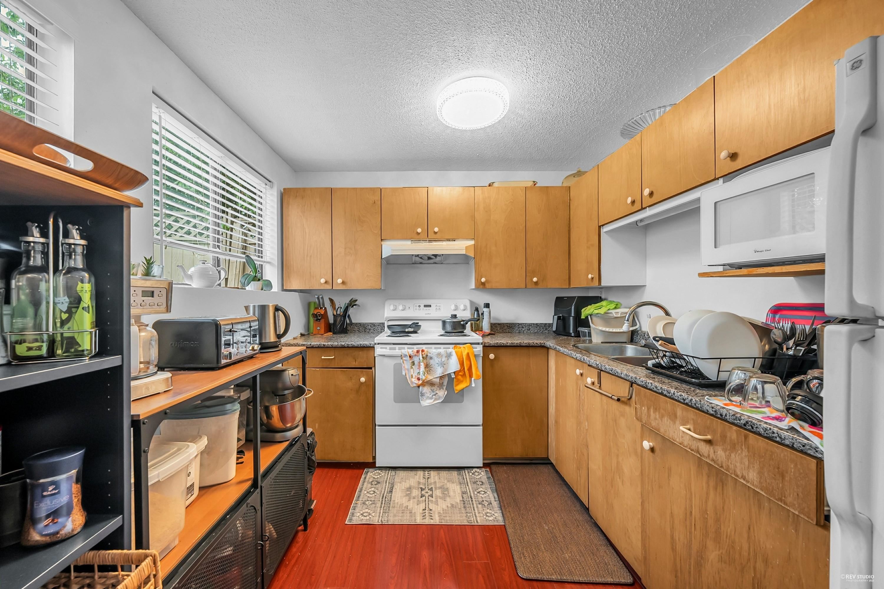 1112 Hansard Crescent, Coquitlam, BC