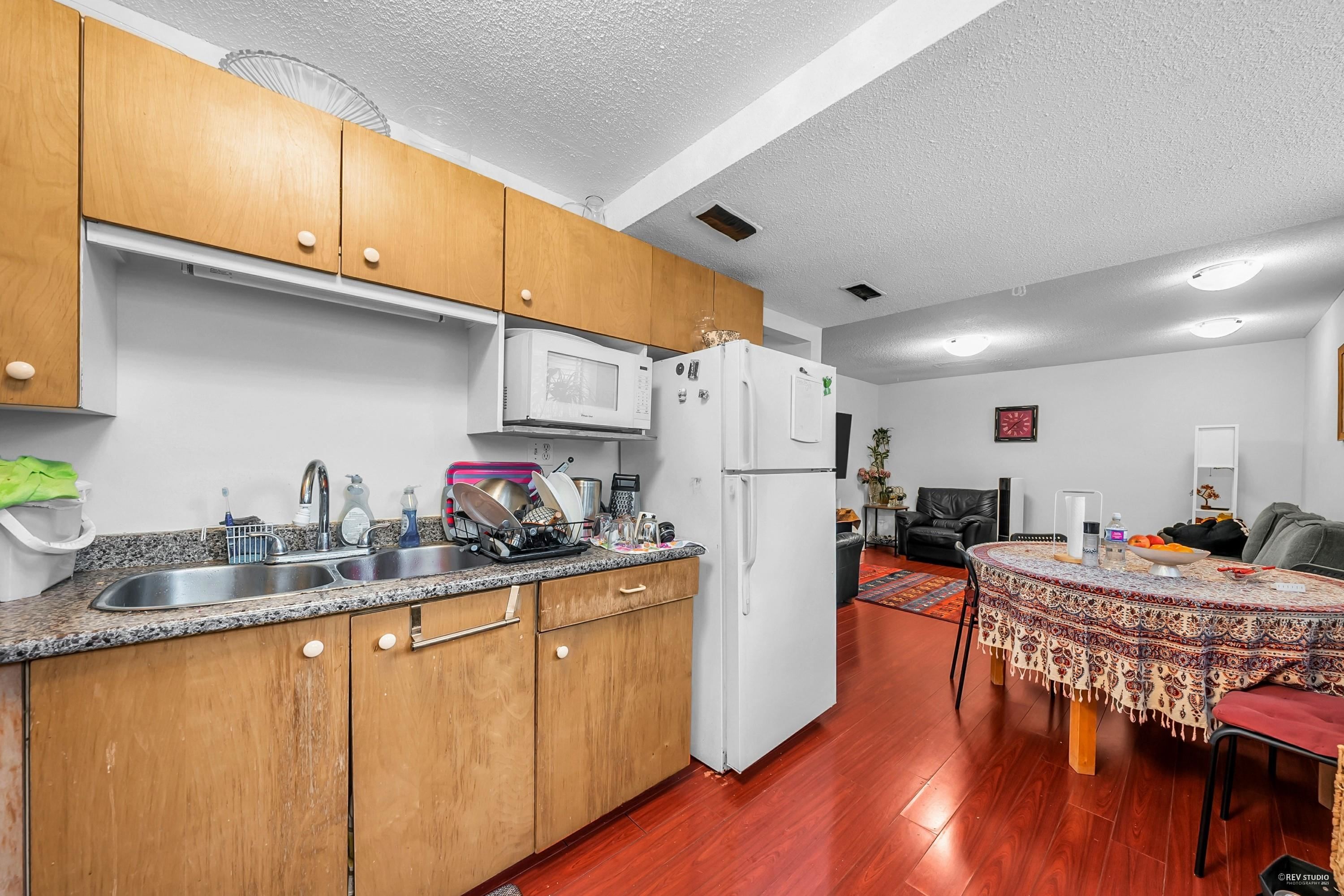 1112 Hansard Crescent, Coquitlam, BC