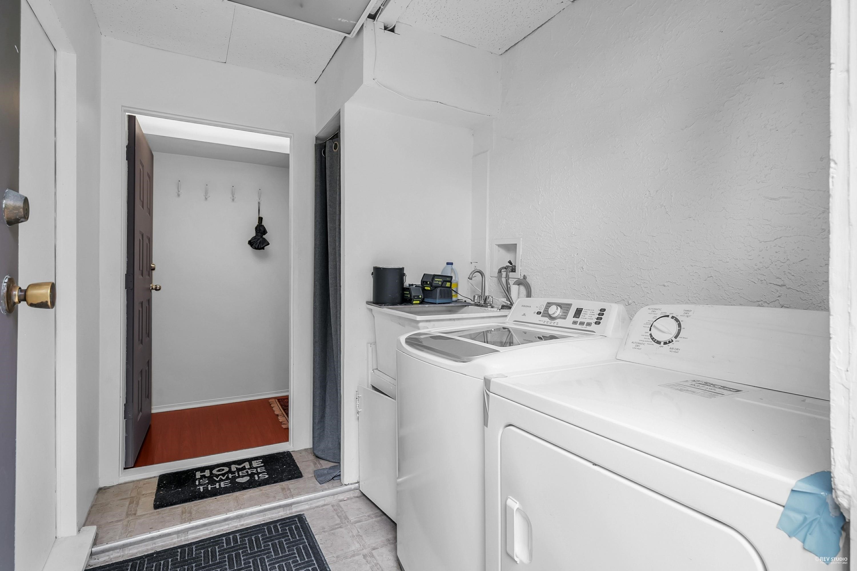 1112 Hansard Crescent, Coquitlam, BC