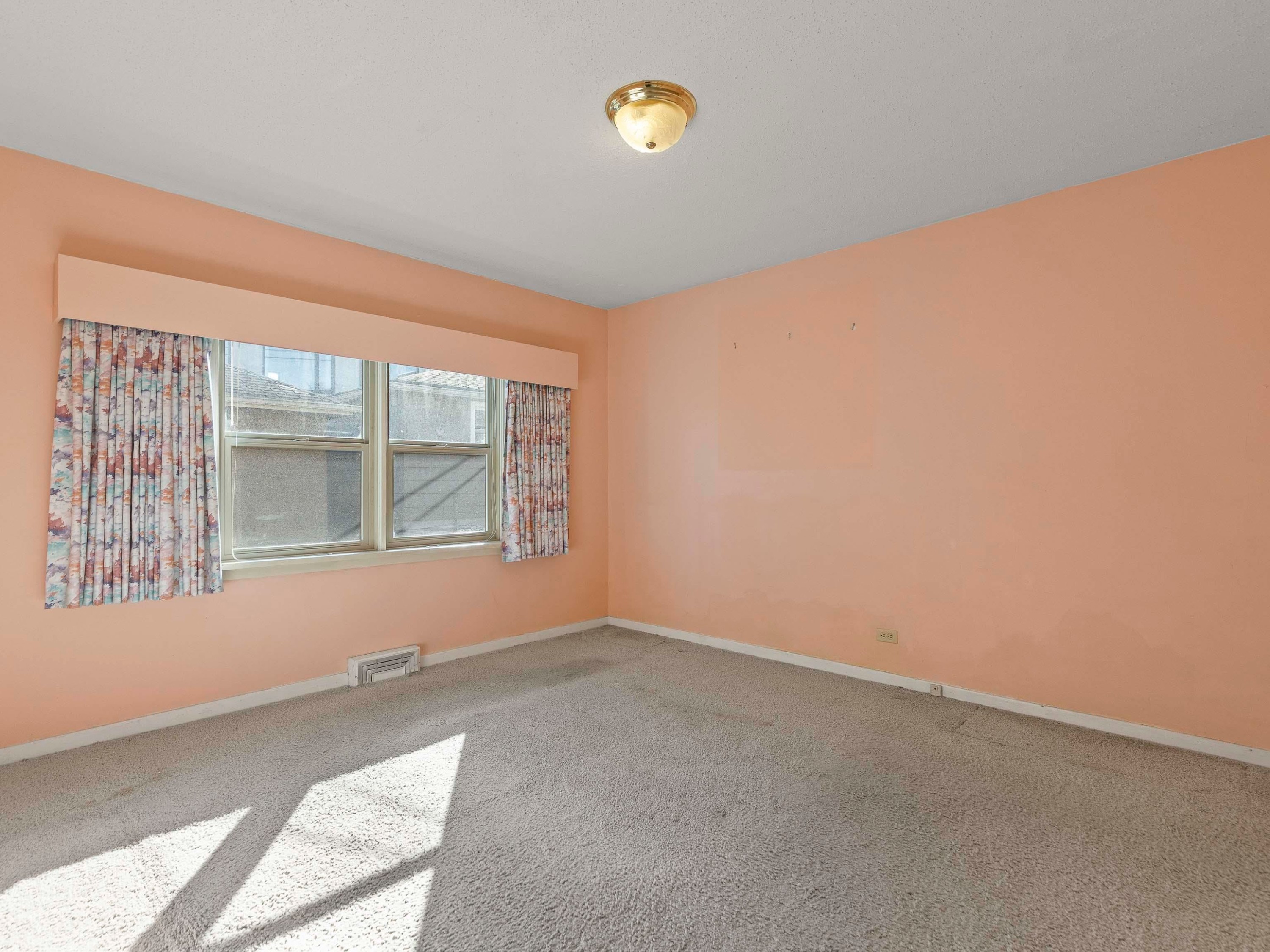 3910 10Th Avenue W, Vancouver, BC