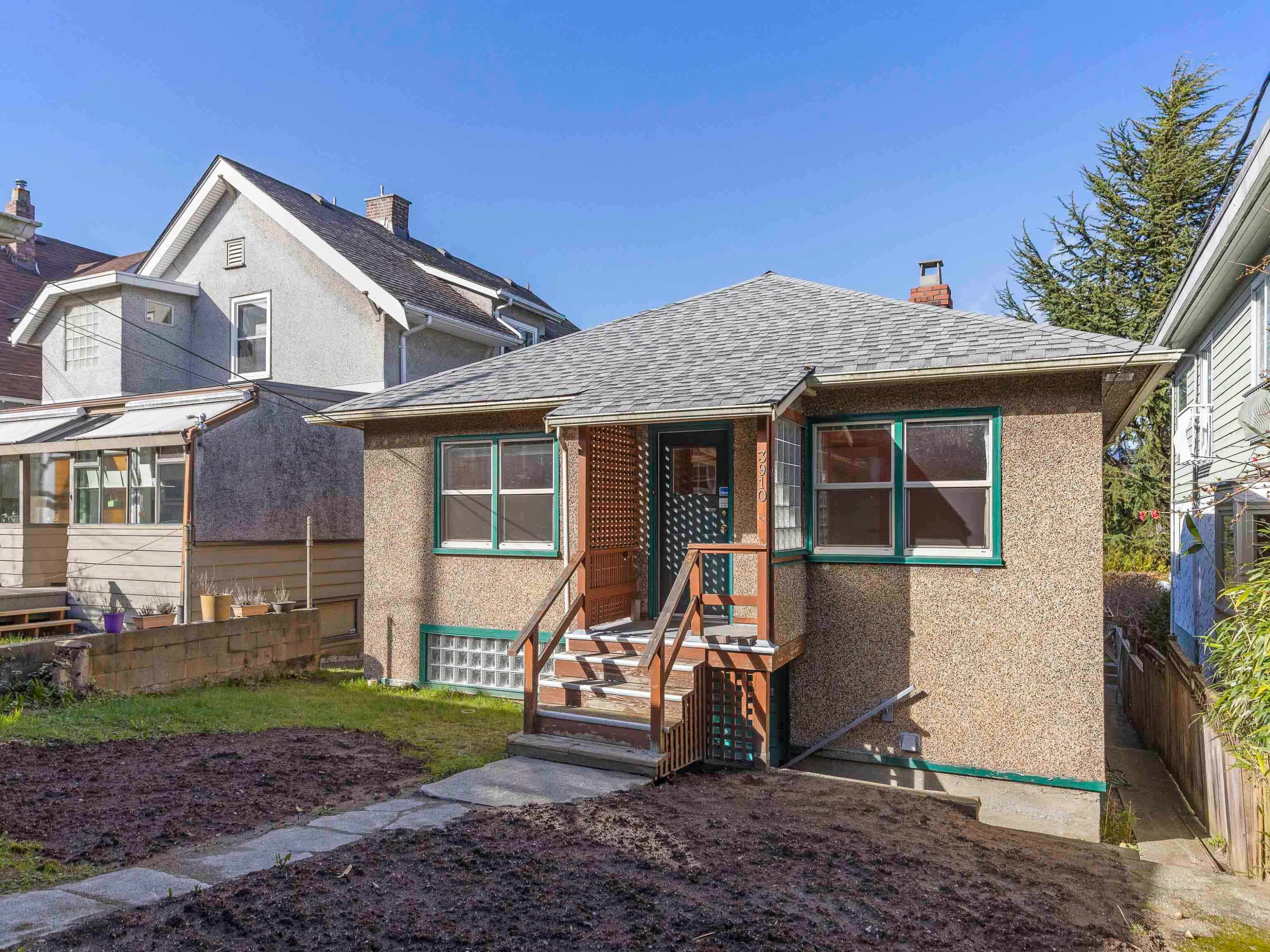 3910 10Th Avenue W, Vancouver, BC