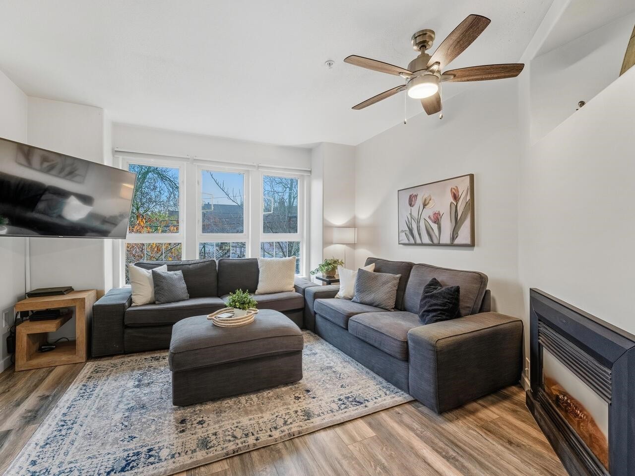 305-1915 Georgia Street E, Vancouver, BC