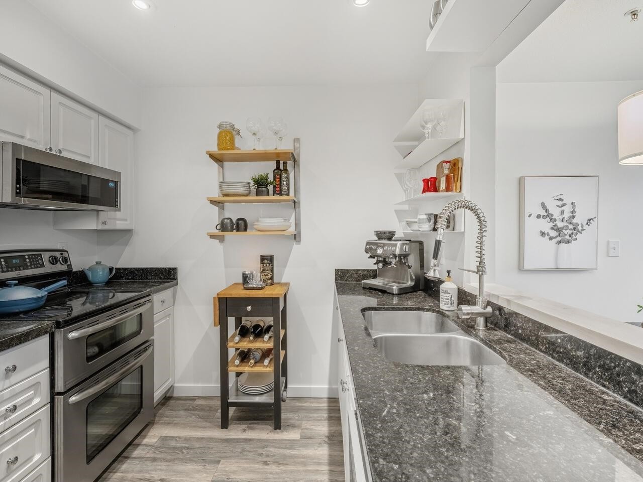 305-1915 Georgia Street E, Vancouver, BC