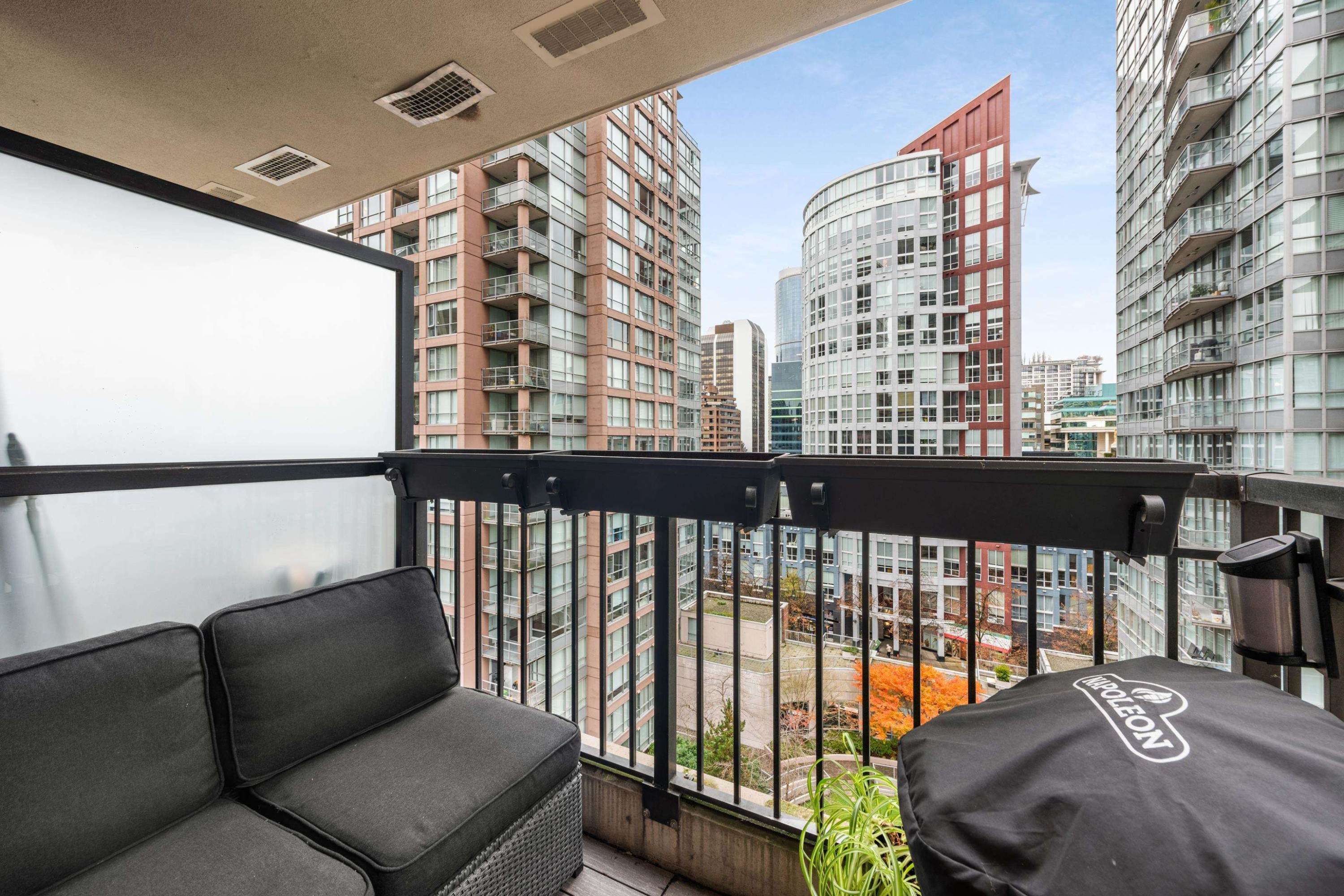 1203-969 Richards Street, Vancouver, BC