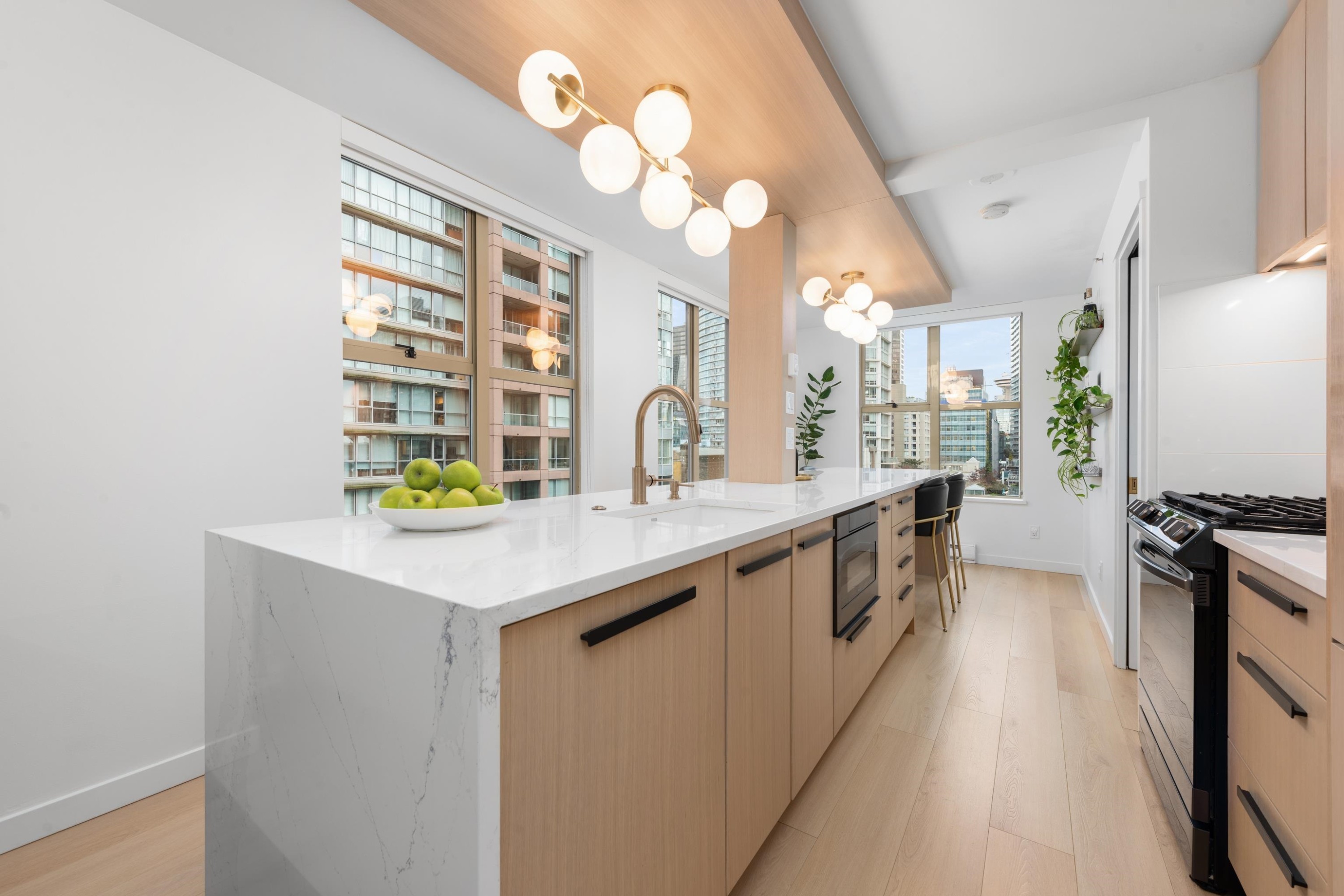 1203-969 Richards Street, Vancouver, BC