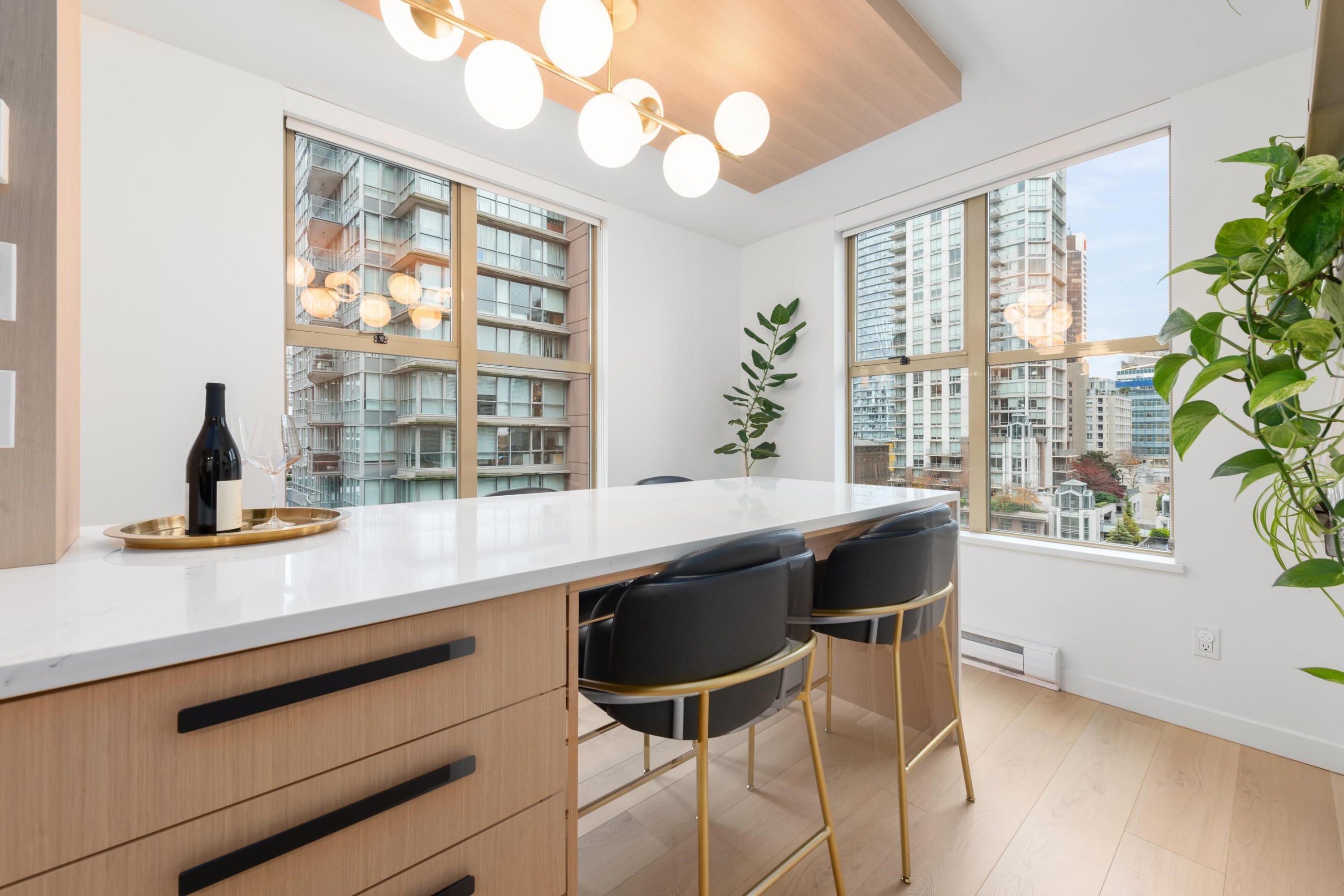 1203-969 Richards Street, Vancouver, BC