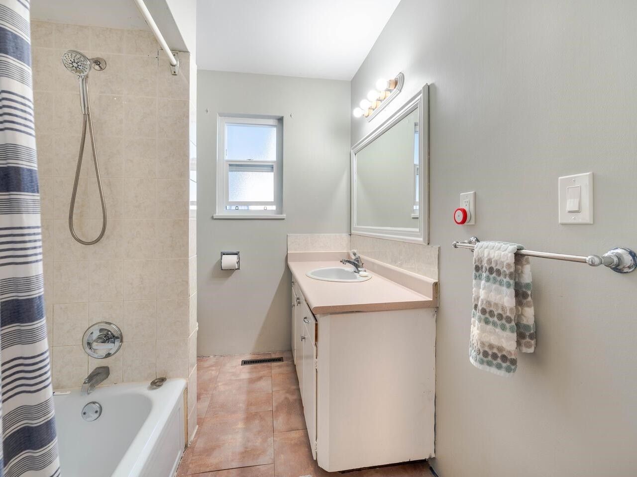 447 30Th Avenue E, Vancouver, BC