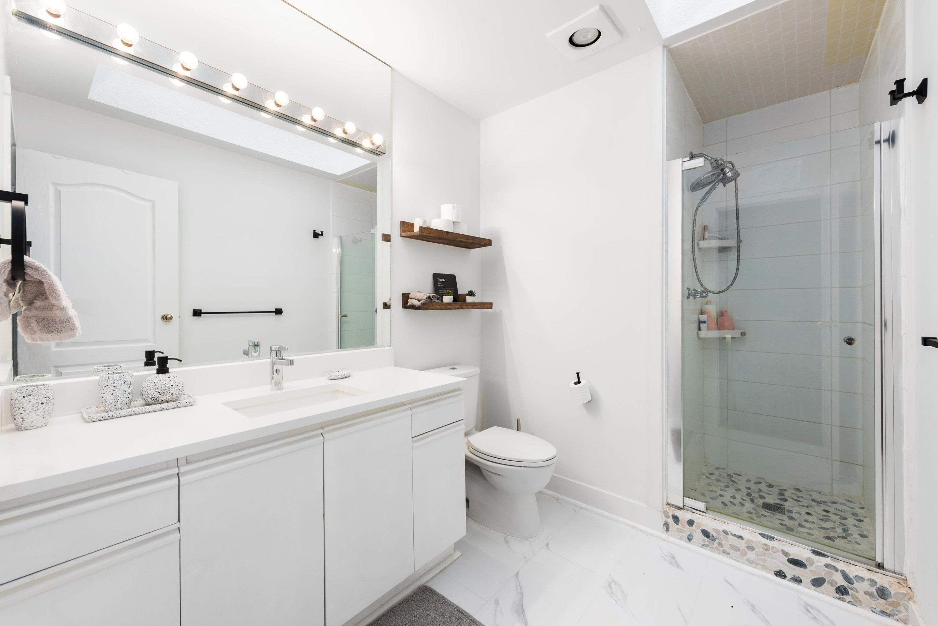 1128 Fraserview Street, Port Coquitlam, BC