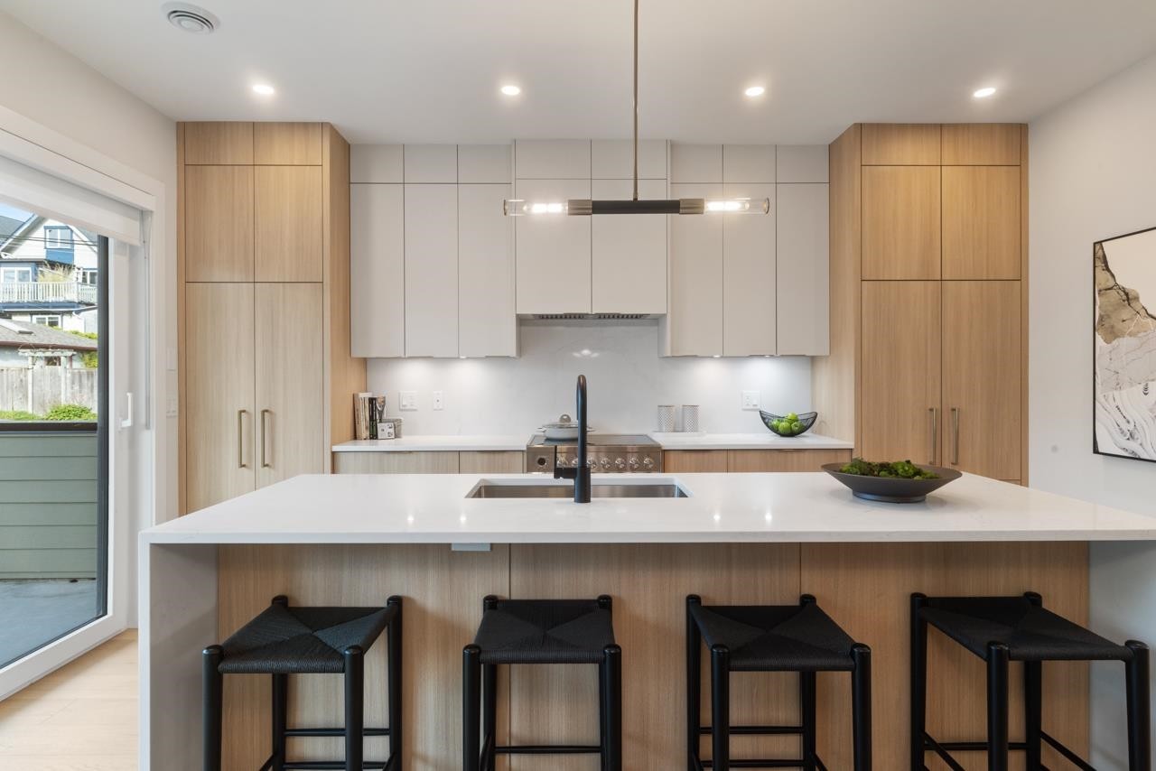 1937 Templeton Drive, Vancouver, BC