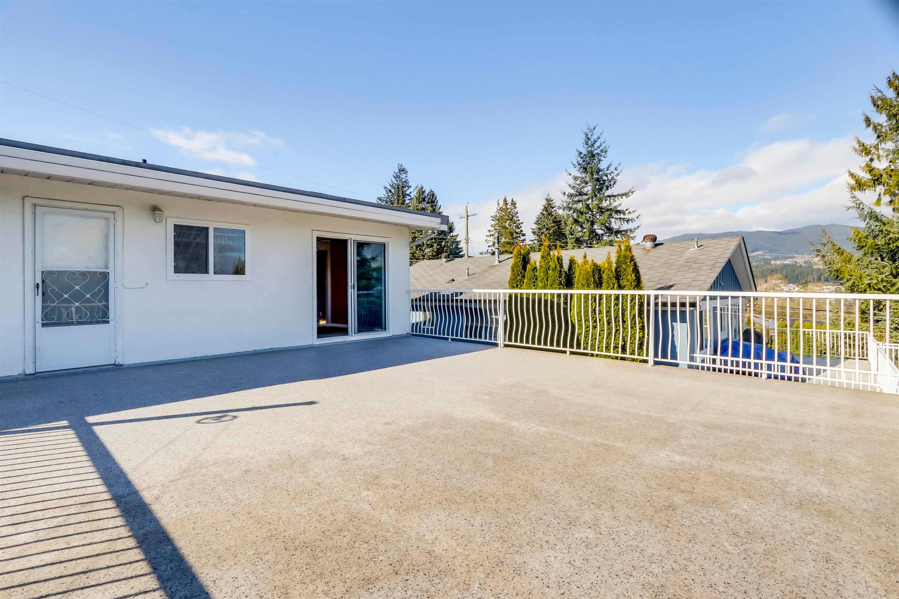 1011 Palmdale Street, Coquitlam, BC