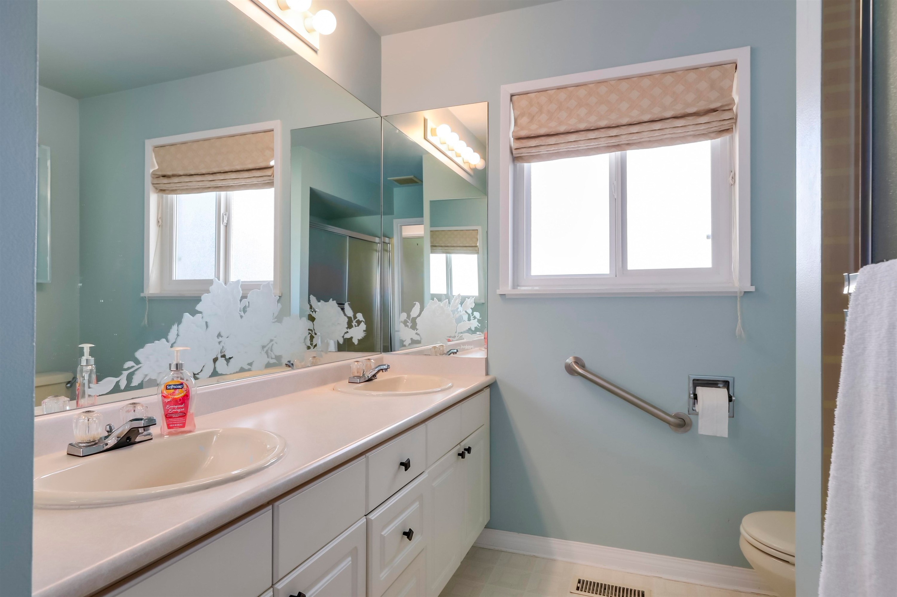 1011 Palmdale Street, Coquitlam, BC