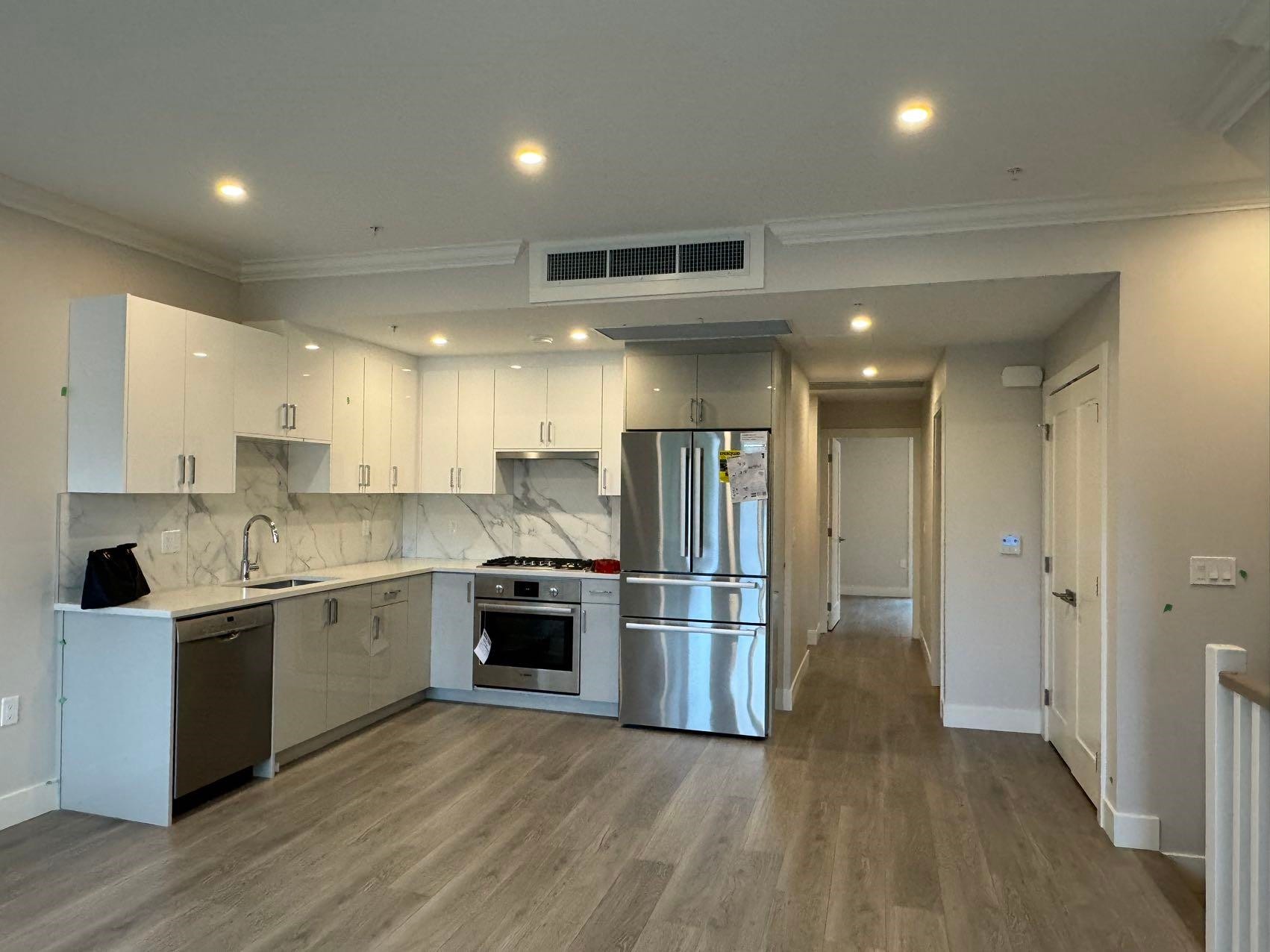 7555 Oak Street, Vancouver, BC