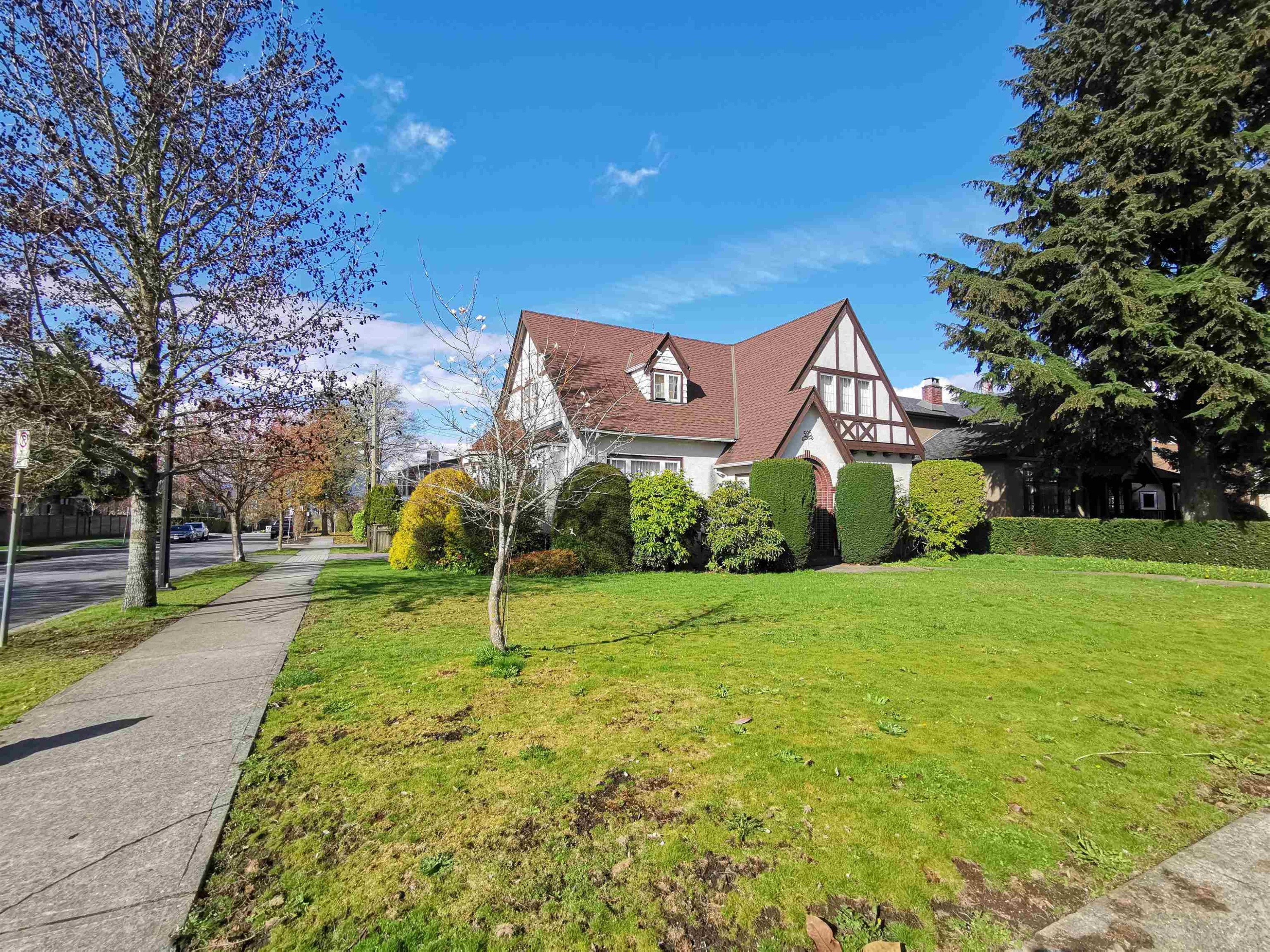 595 28Th Avenue W, Vancouver, BC