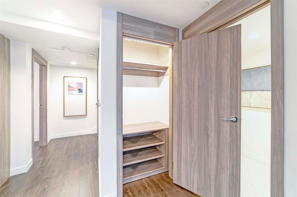 208 1St Avenue W, Vancouver, BC