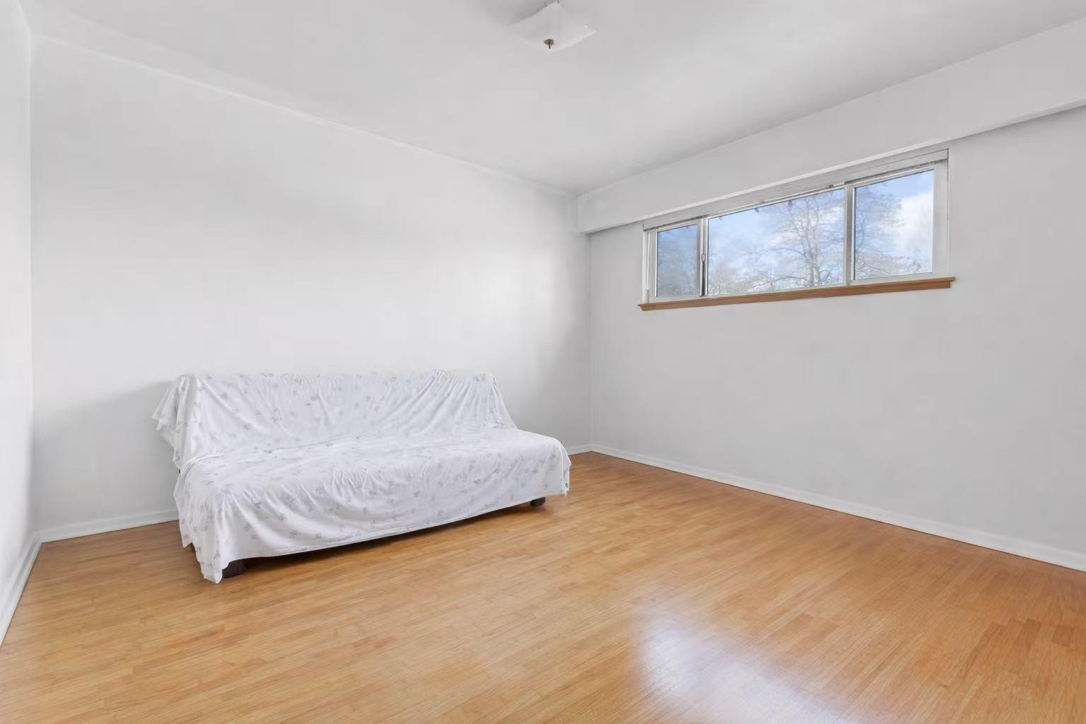 2630 1St Avenue E, Vancouver, BC