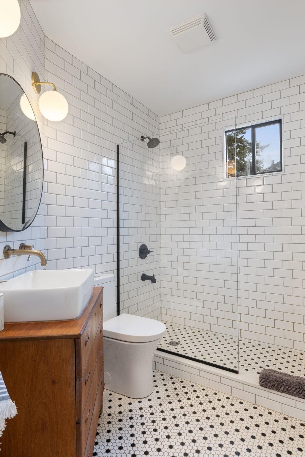 2156 Pender Street E, Vancouver, BC