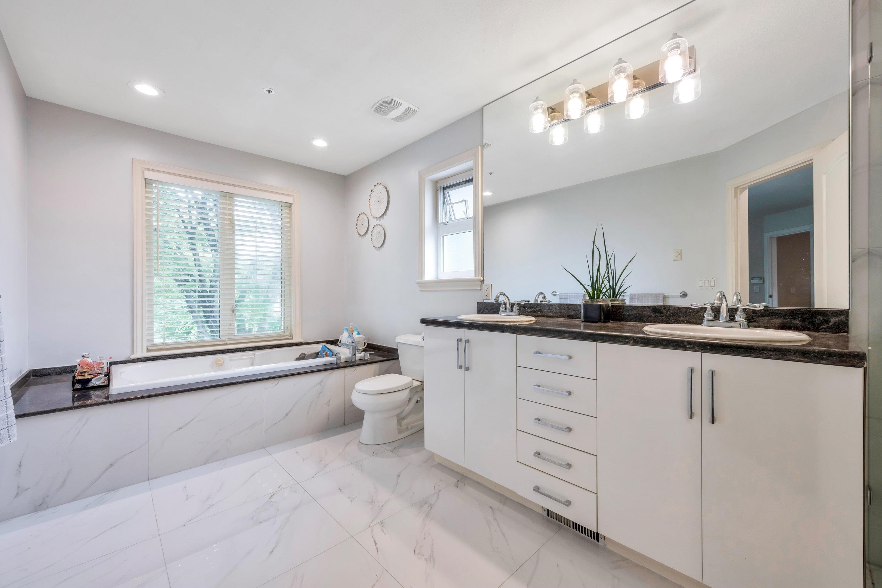 6271 Arlington Street, Vancouver, BC