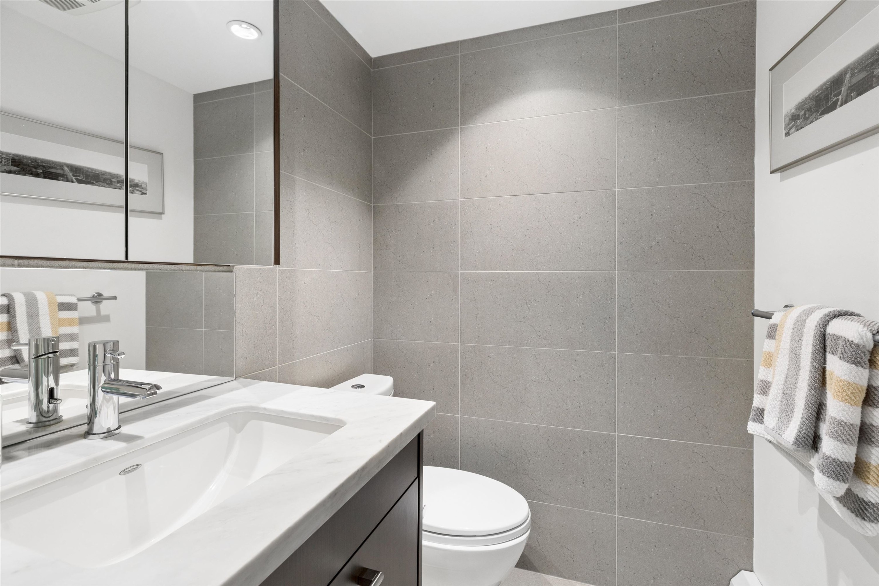 156 1St Avenue W, Vancouver, BC