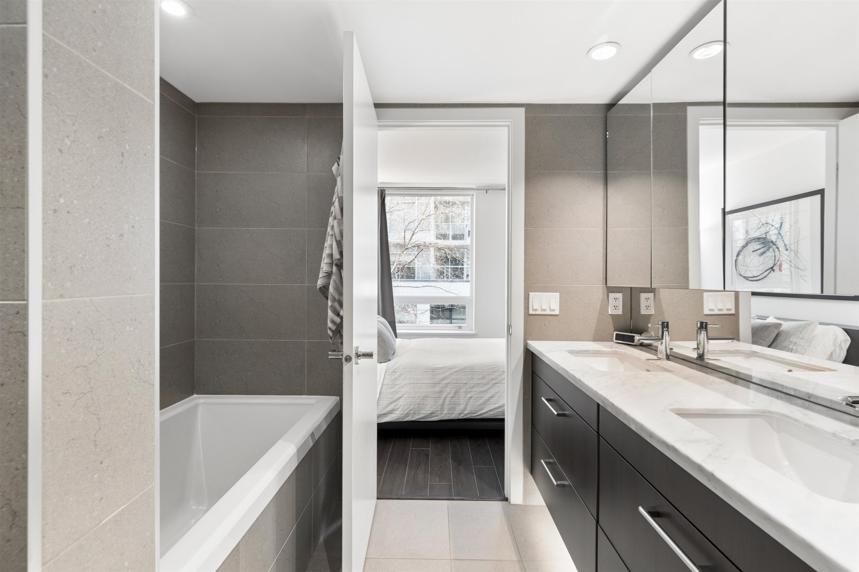 156 1St Avenue W, Vancouver, BC