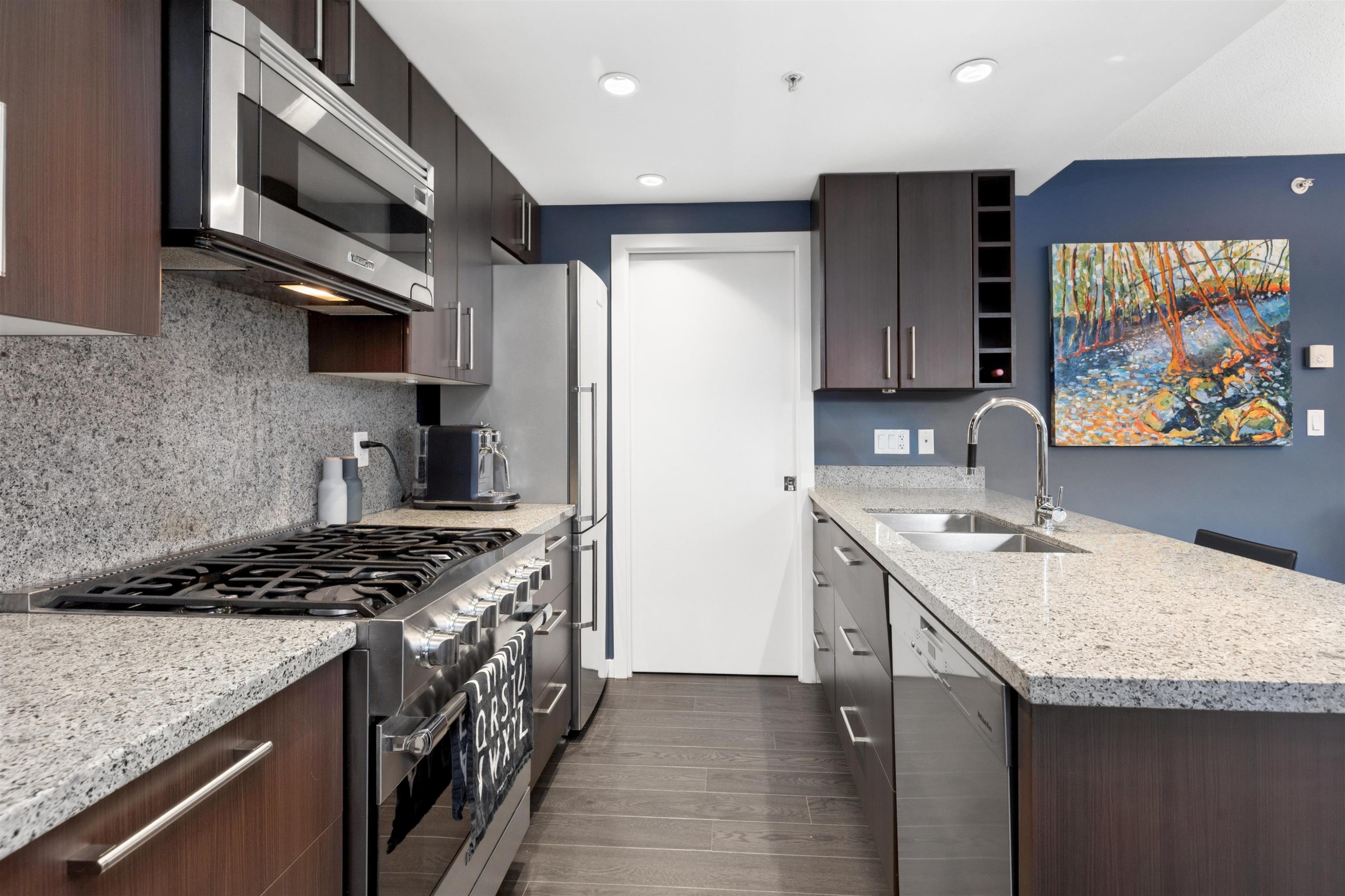 156 1St Avenue W, Vancouver, BC