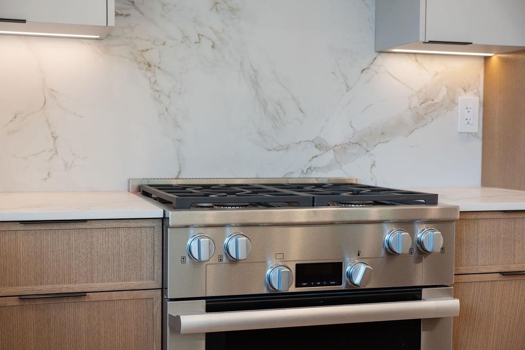 6855 Cypress Street, Vancouver, BC