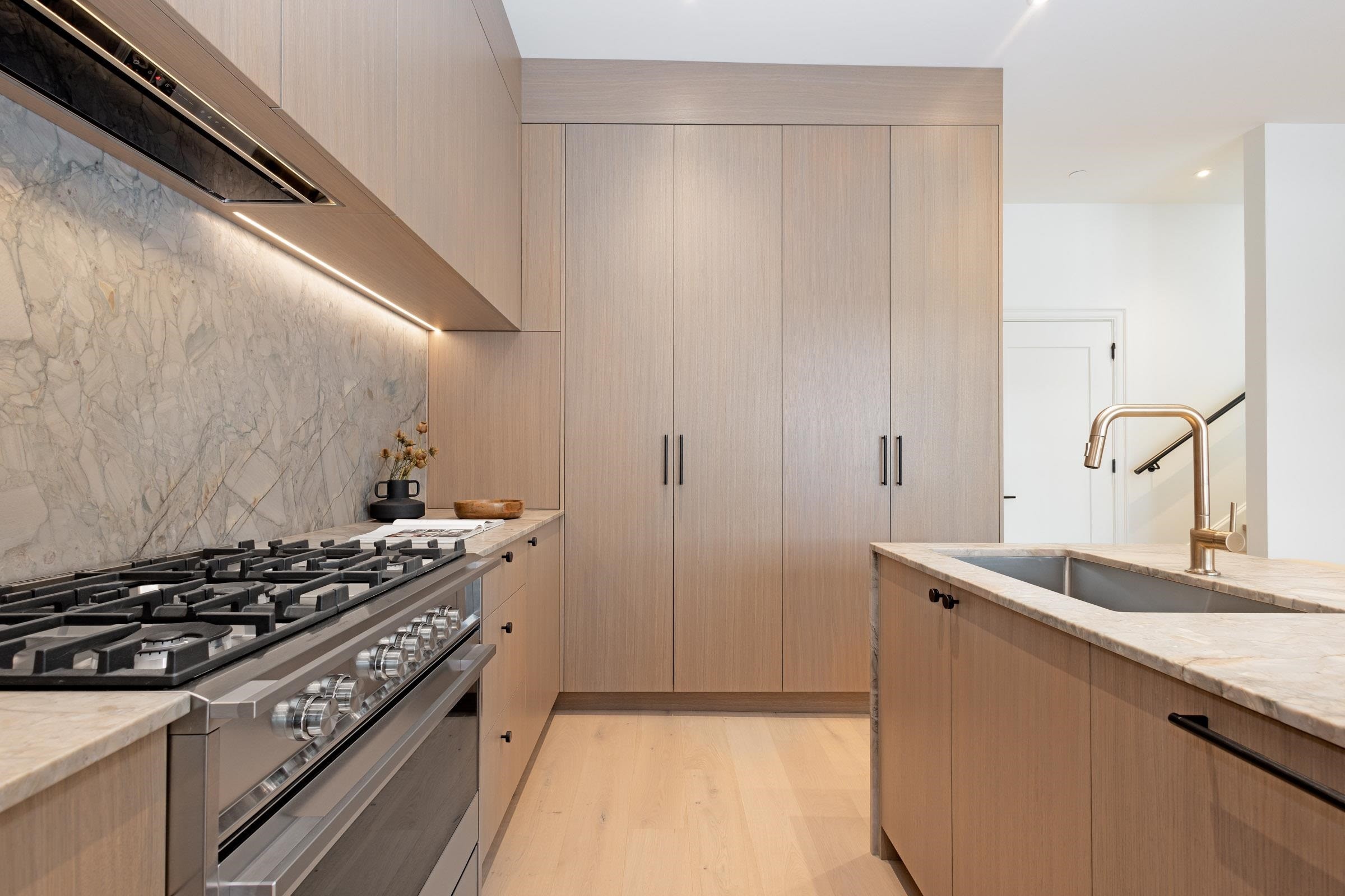 2380 5Th Avenue E, Vancouver, BC