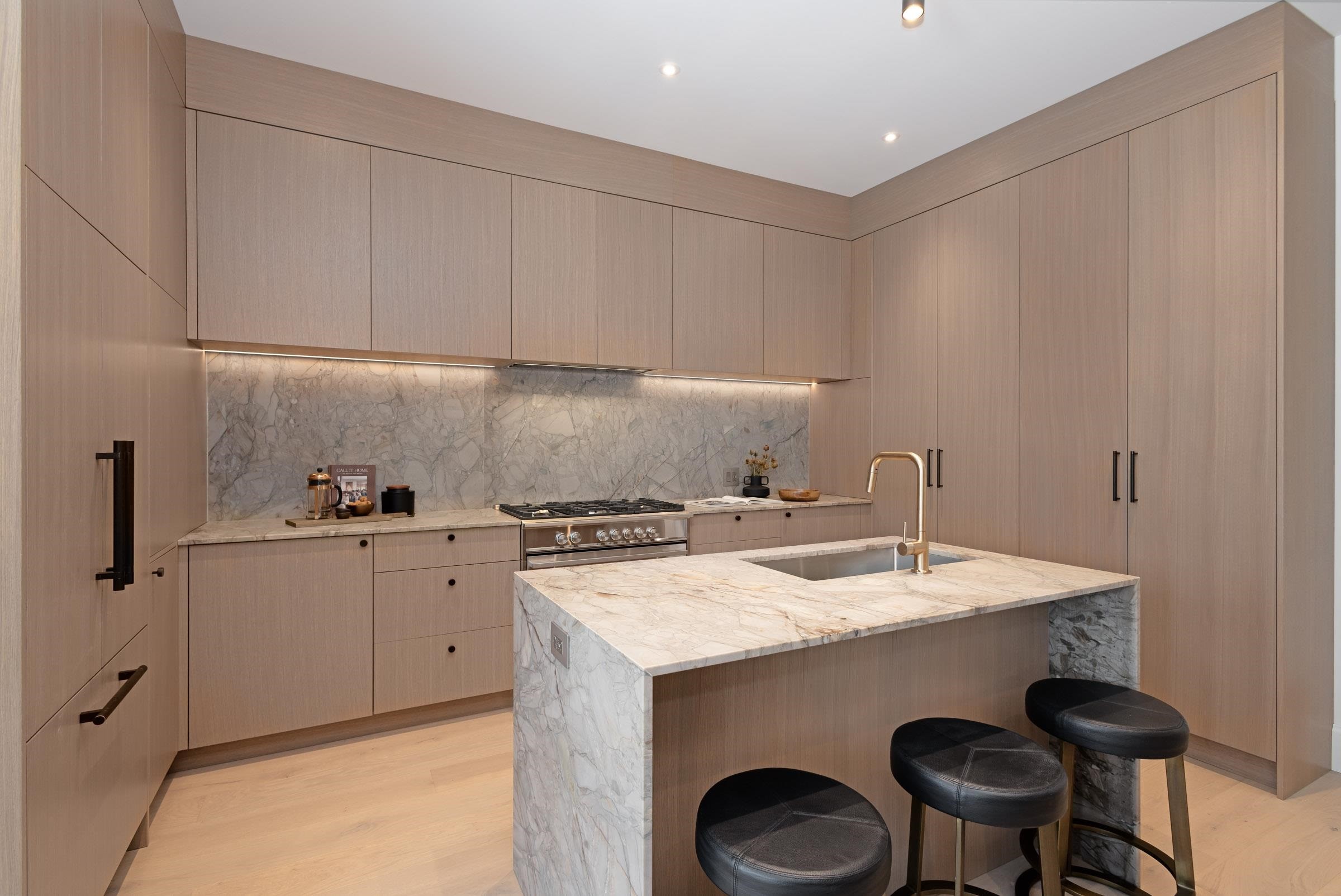 2380 5Th Avenue E, Vancouver, BC