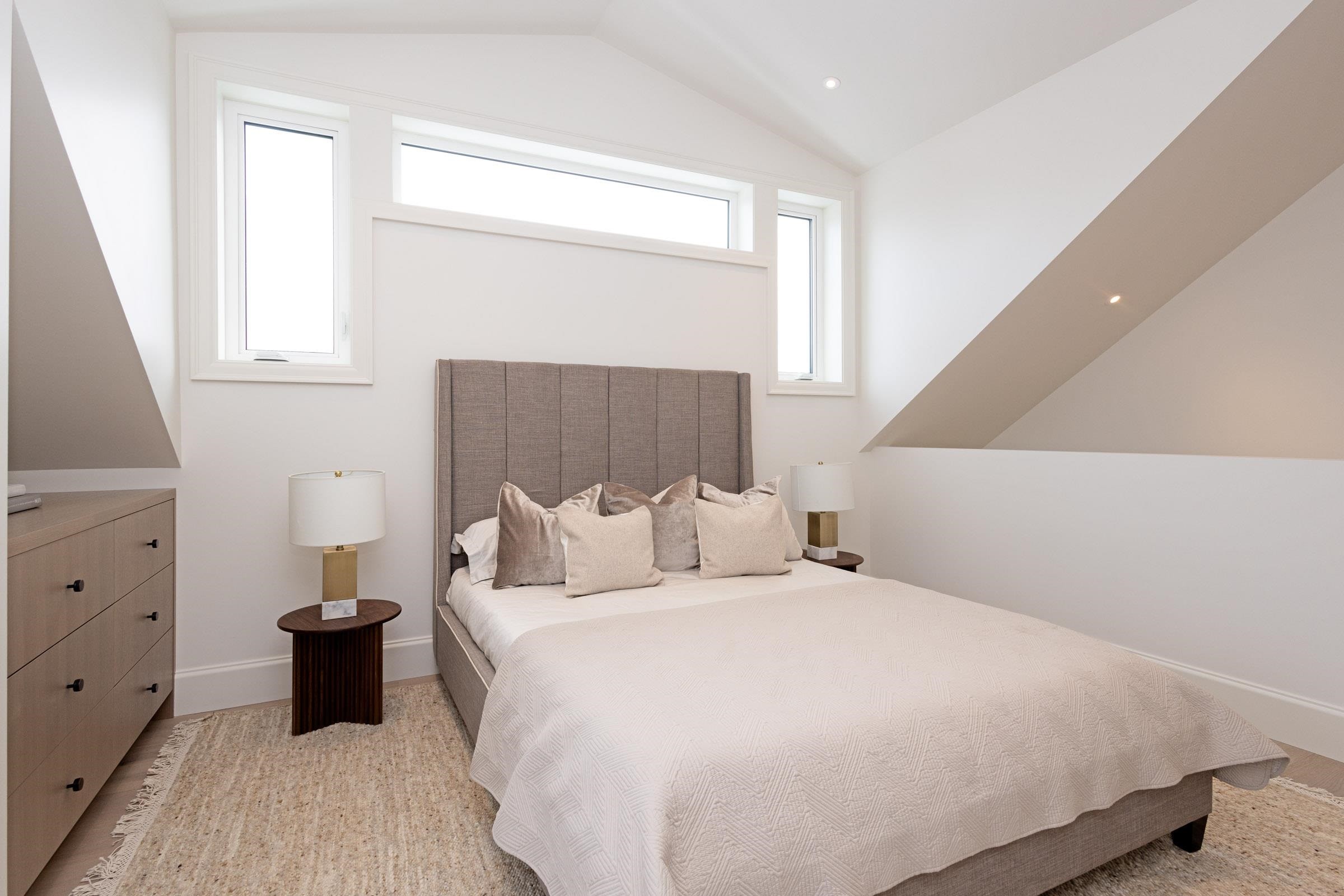 2382 5Th Avenue E, Vancouver, BC