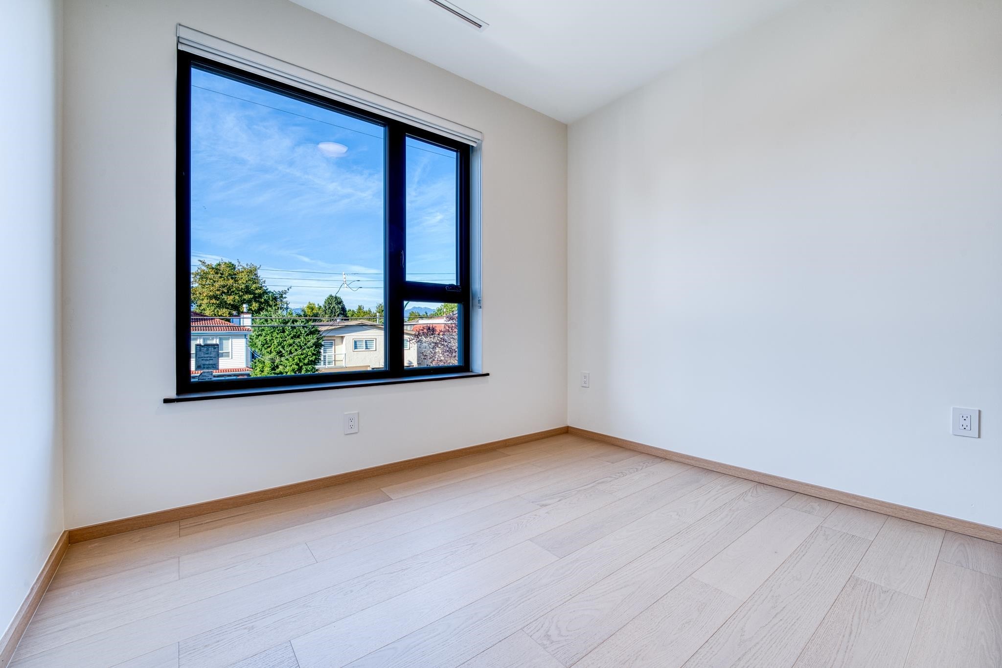 2-968 55Th Avenue E, Vancouver, BC