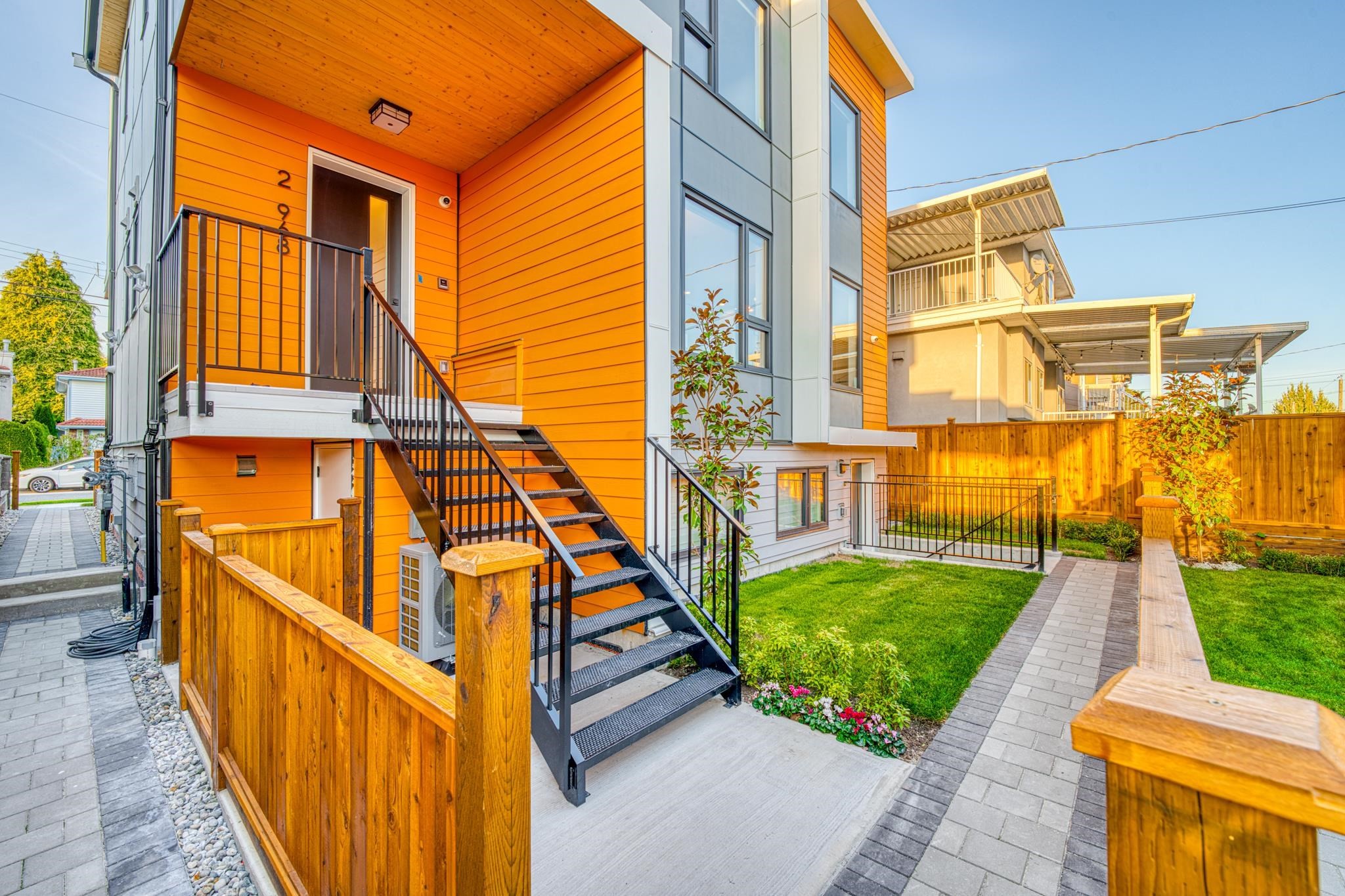 2-968 55Th Avenue E, Vancouver, BC