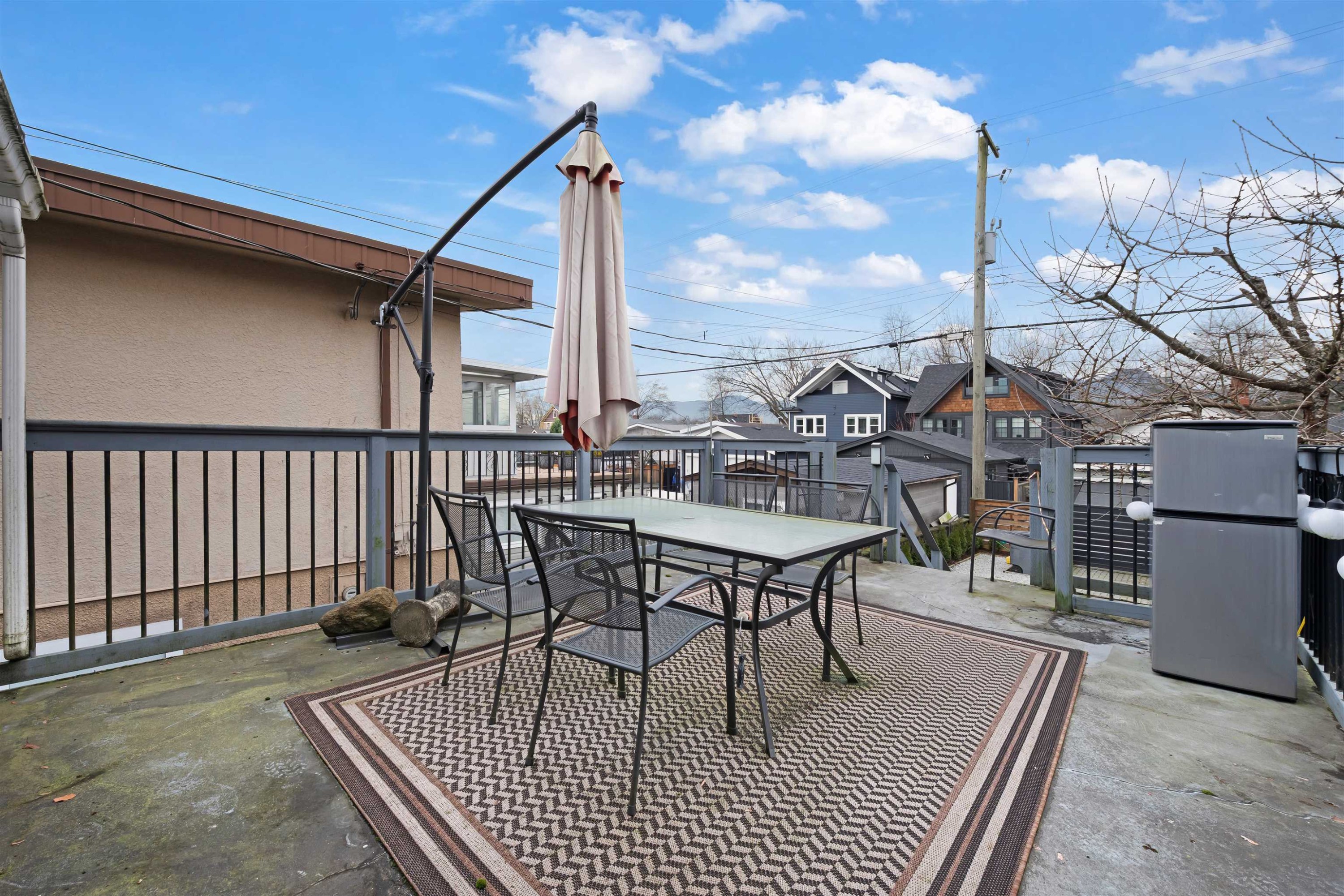 2675 Dundas Street, Vancouver, BC