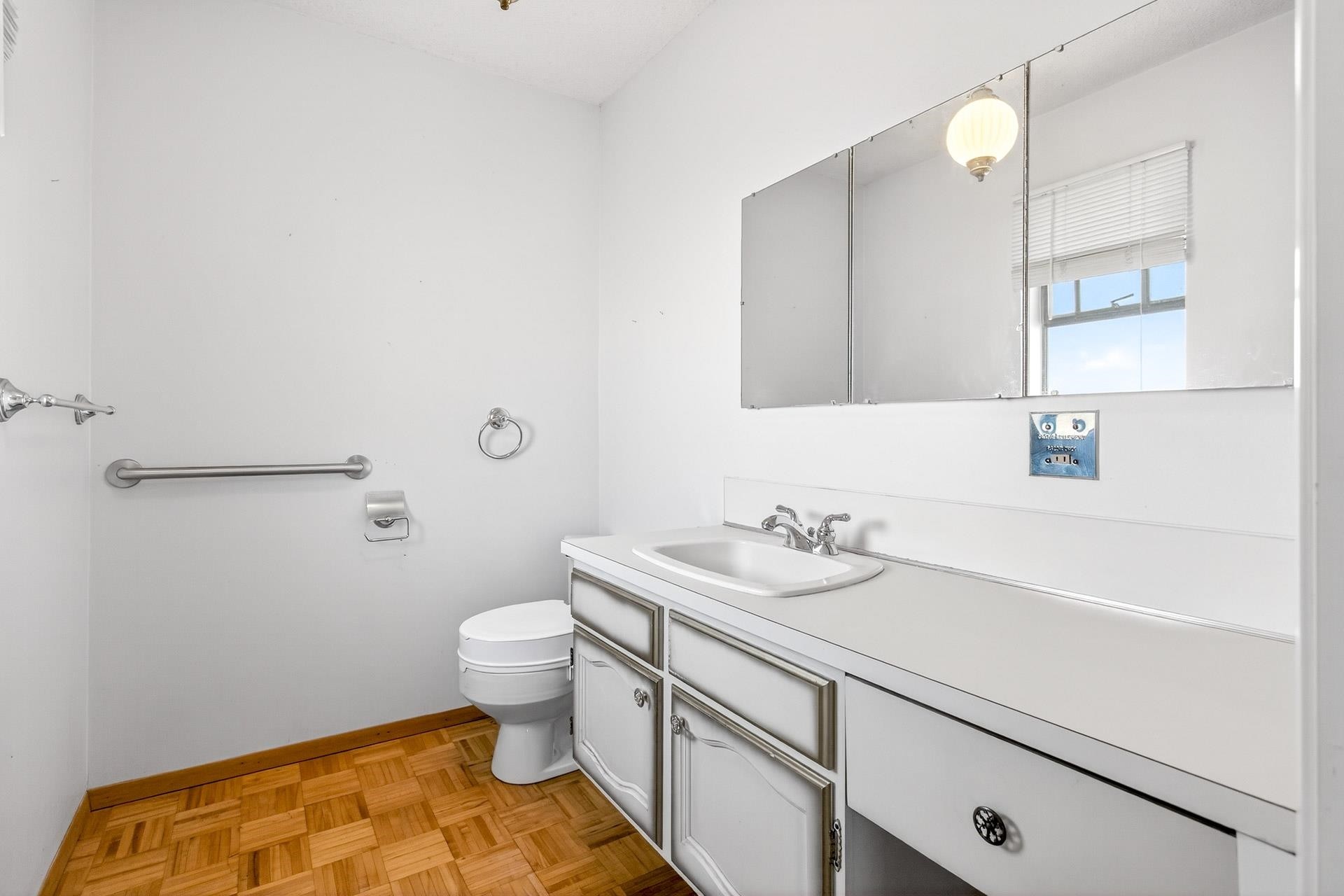 1347 Cornell Avenue, Coquitlam, BC