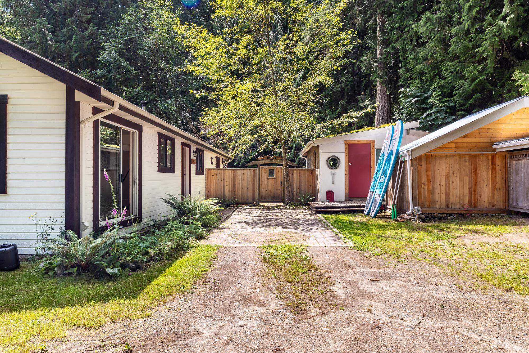6121 Golf Course Road, Sechelt, BC